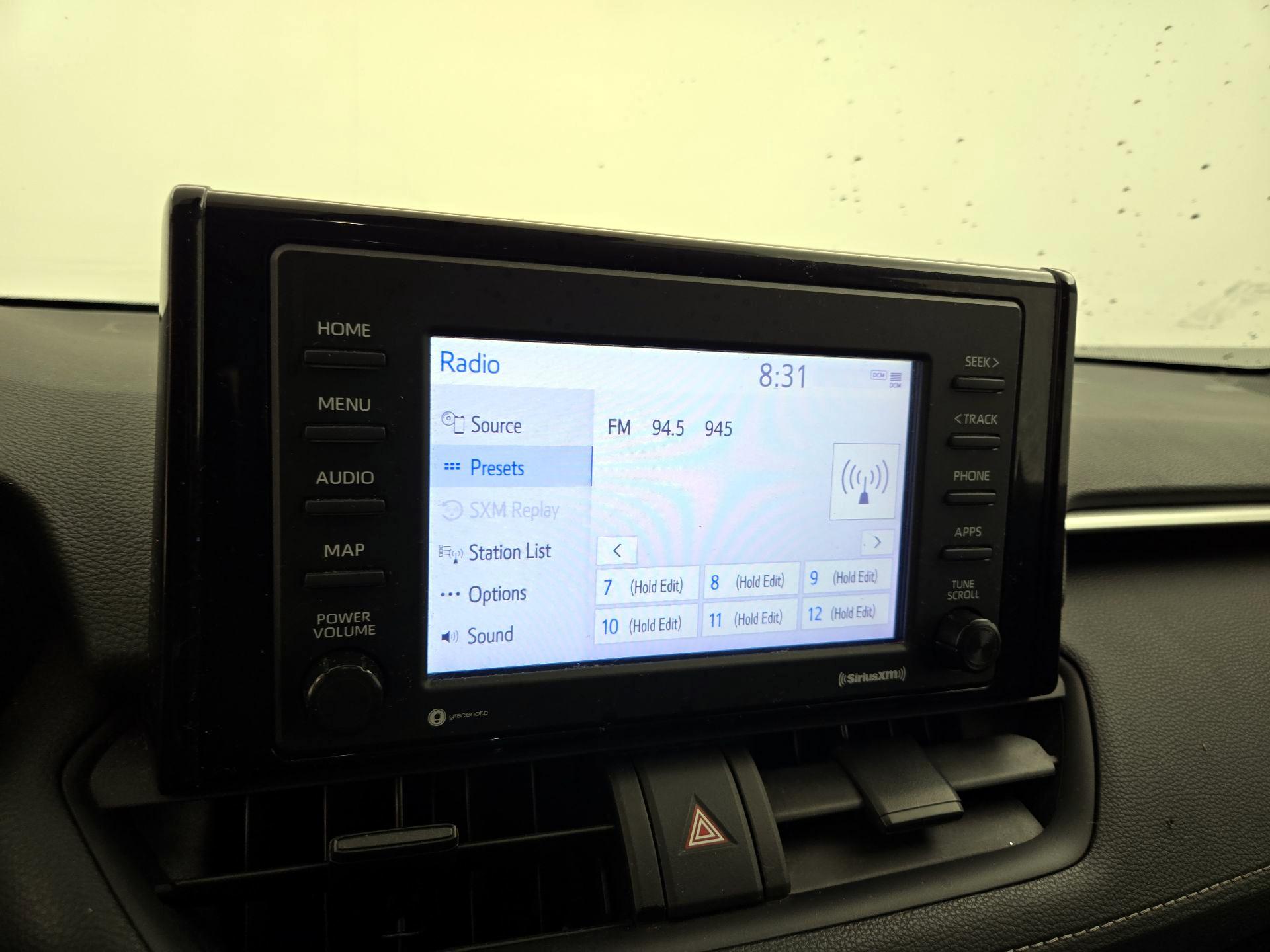 Thumbnail: 2022 Toyota RAV4 - 15