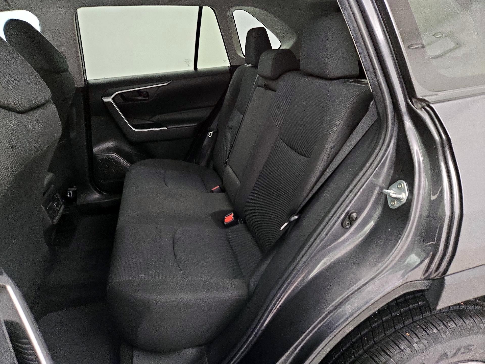 Thumbnail: 2022 Toyota RAV4 - 19