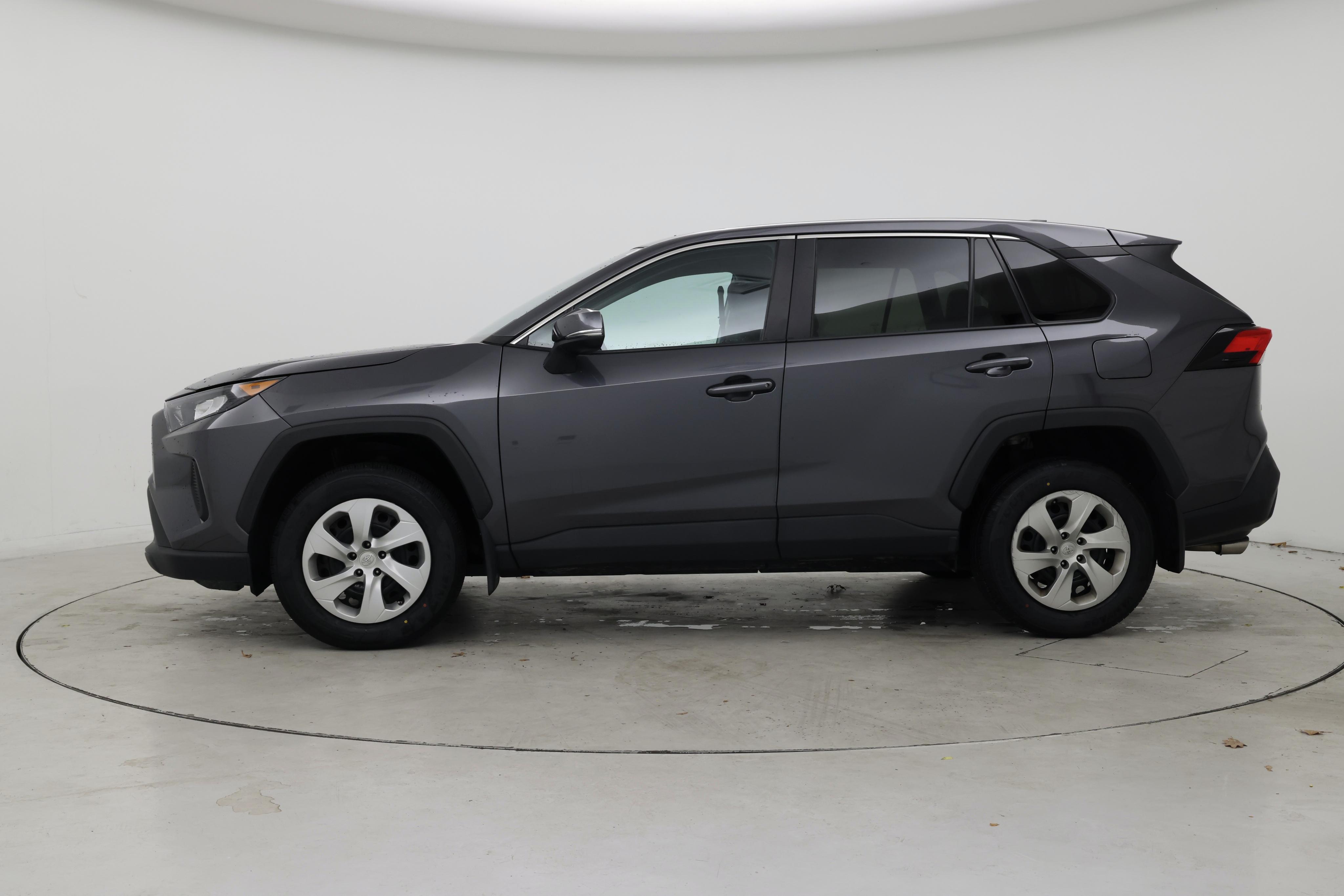 Thumbnail: 2022 Toyota RAV4 - 3