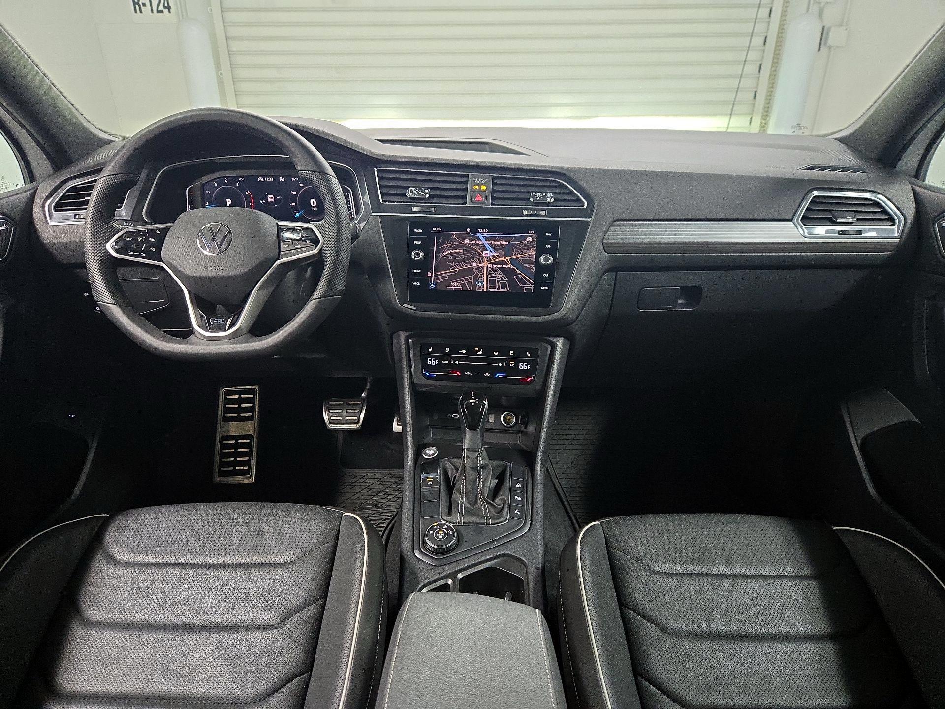 Thumbnail: 2024 Volkswagen Tiguan - 9