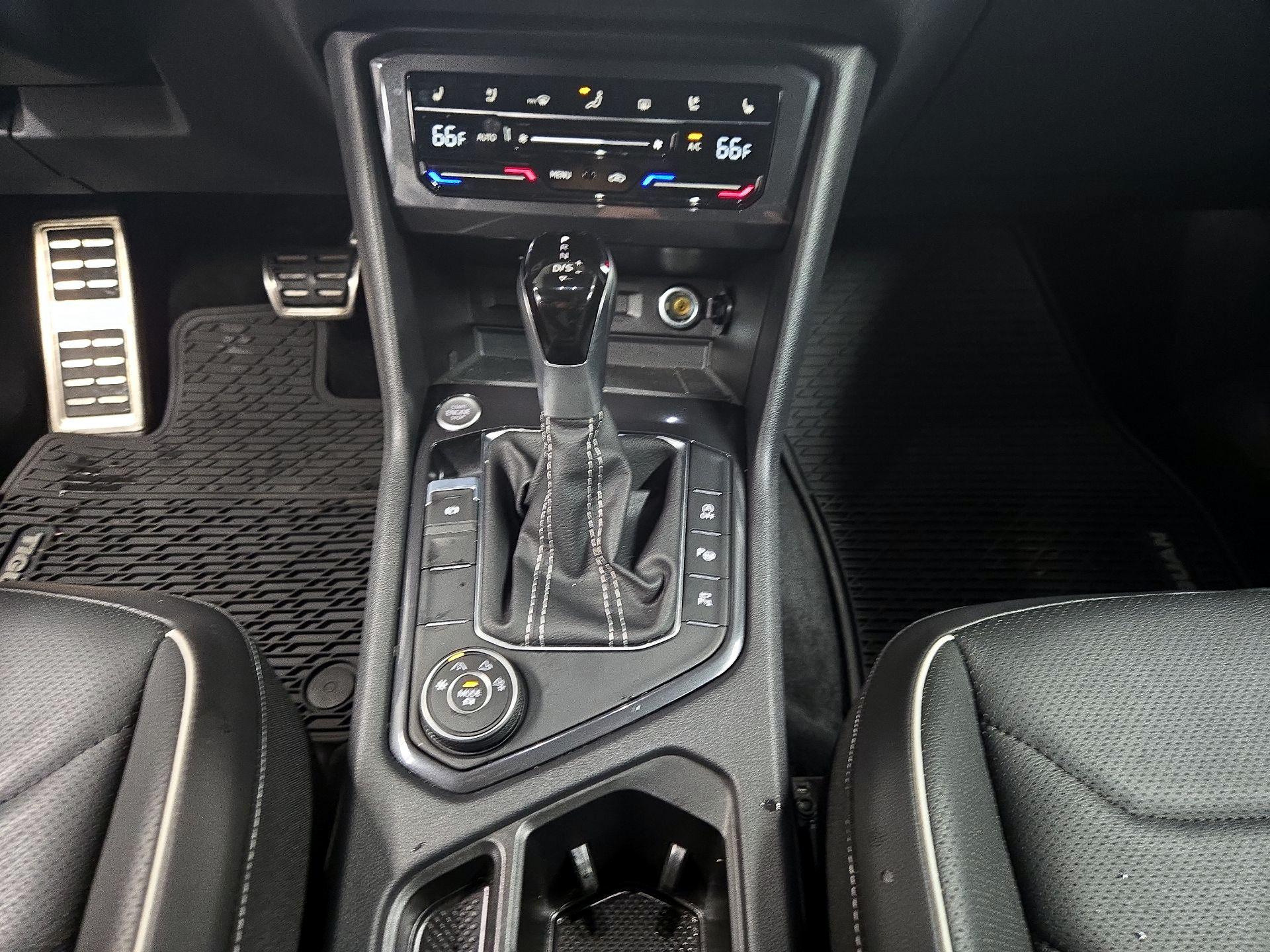 Thumbnail: 2024 Volkswagen Tiguan - 18