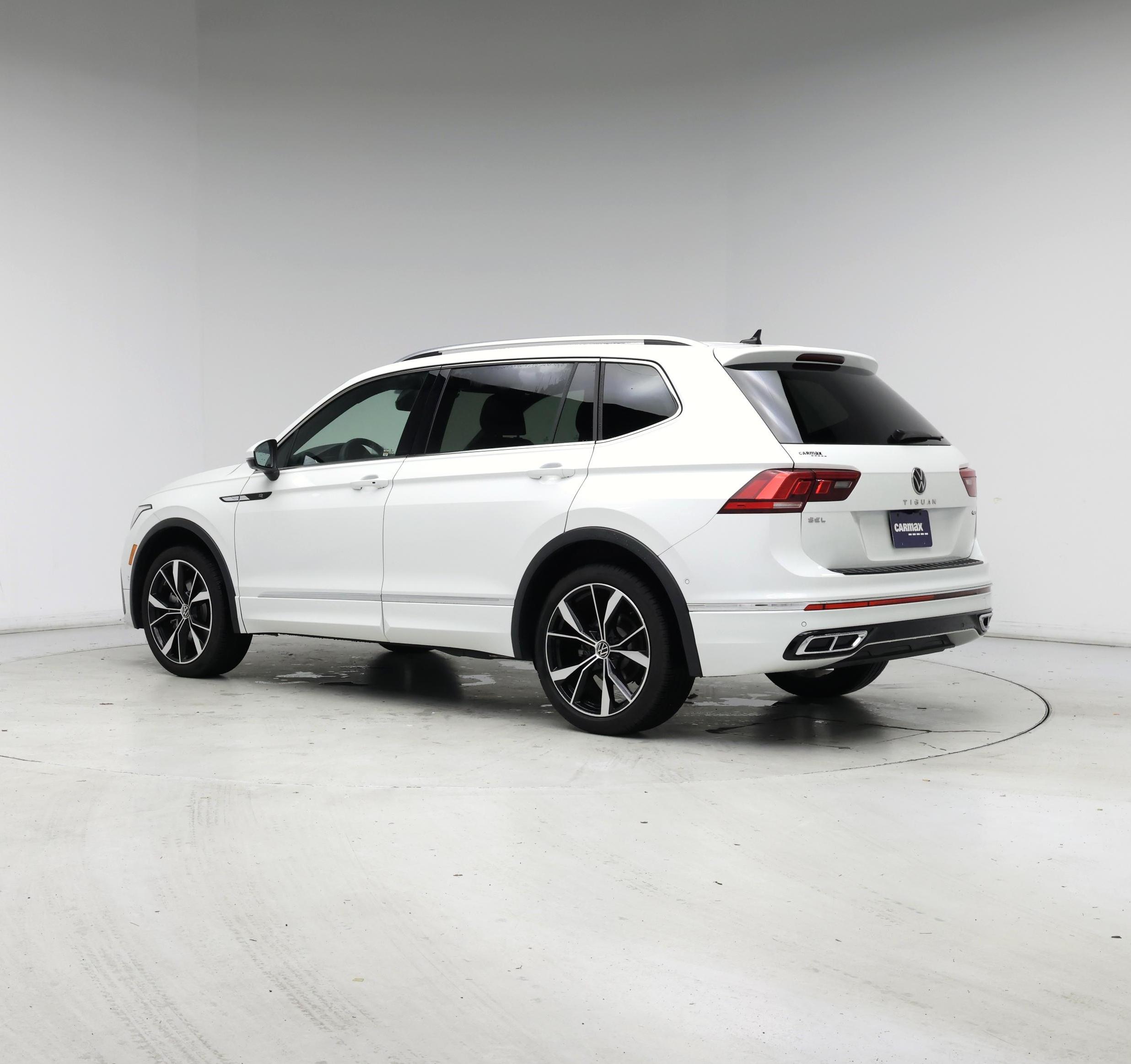 Thumbnail: 2024 Volkswagen Tiguan - 2