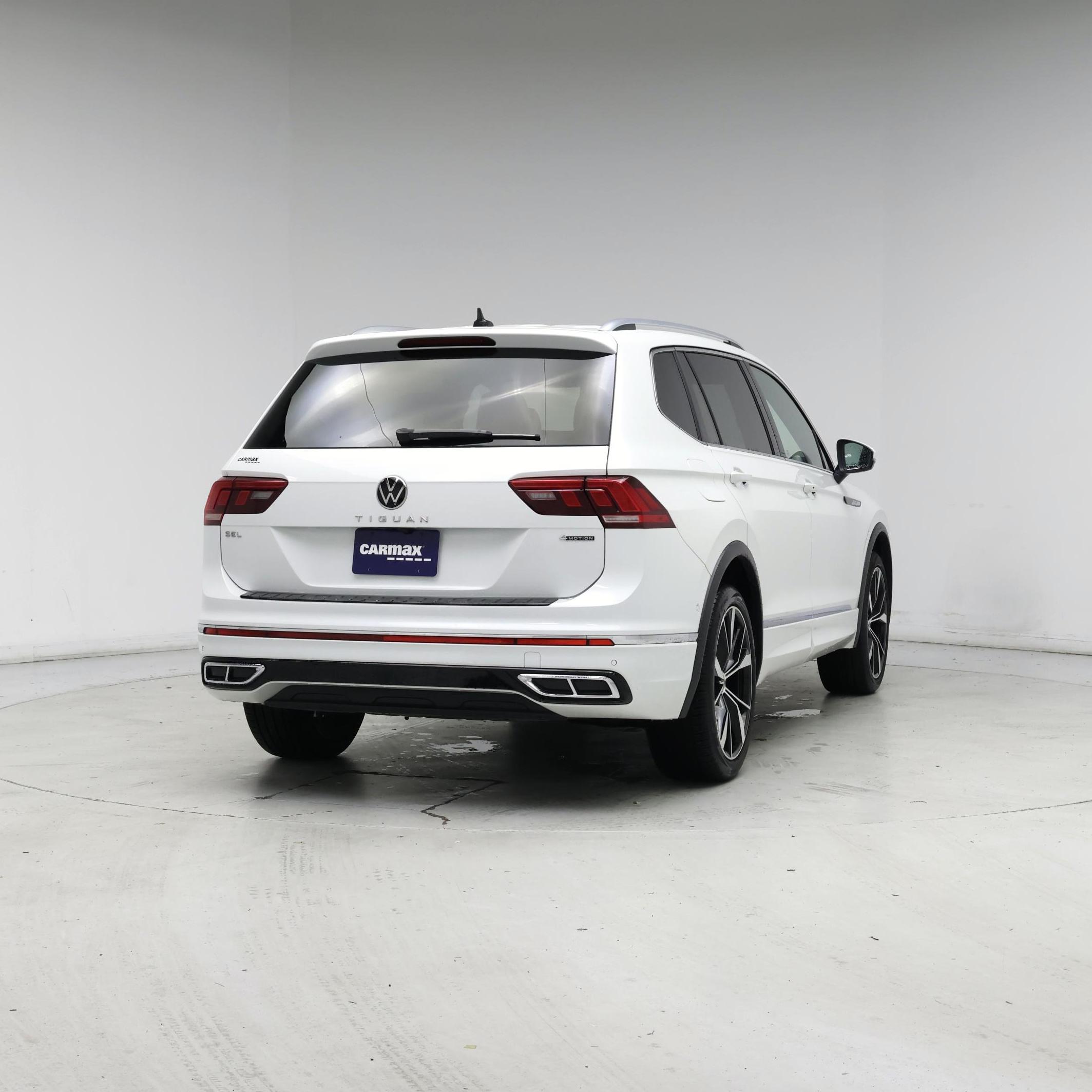 Thumbnail: 2024 Volkswagen Tiguan - 8