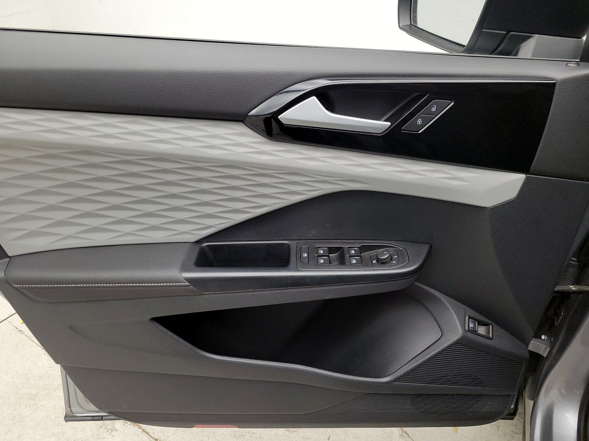 Thumbnail: 2024 Volkswagen Taos - 12