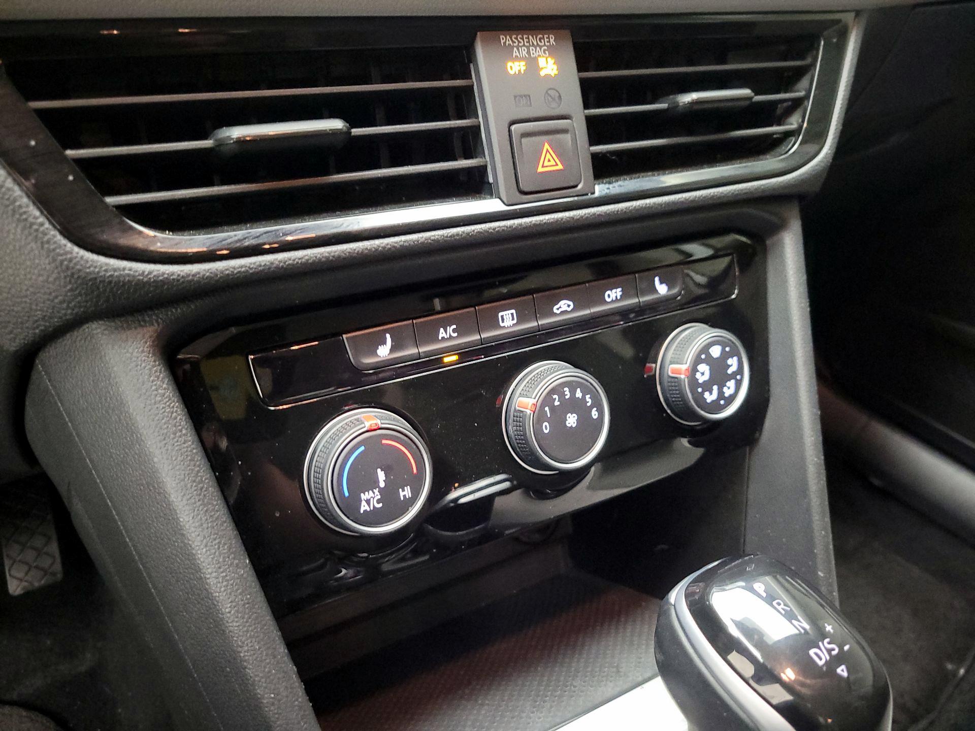 Thumbnail: 2024 Volkswagen Taos - 16