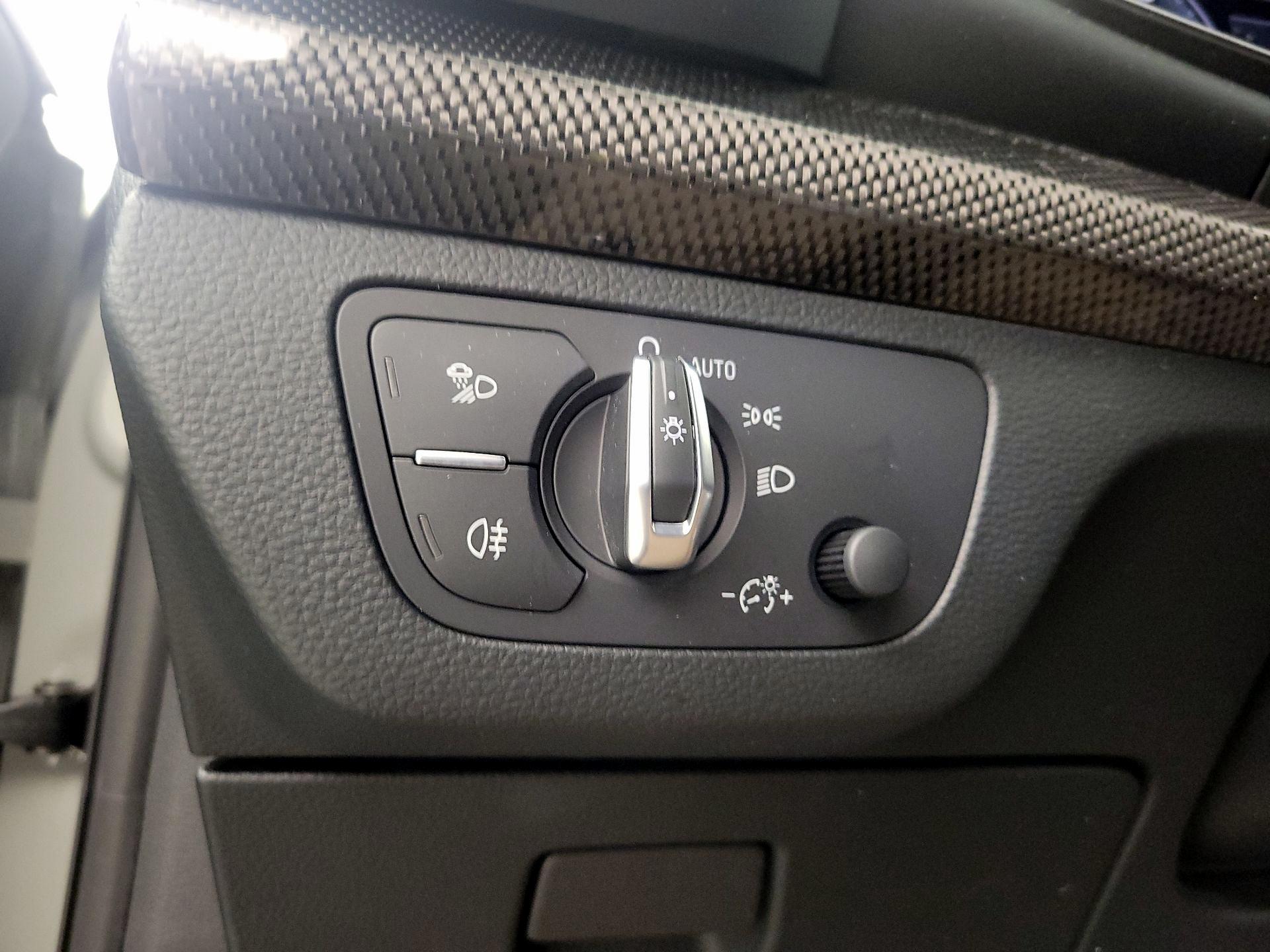 Thumbnail: 2022 Audi SQ5 - 13