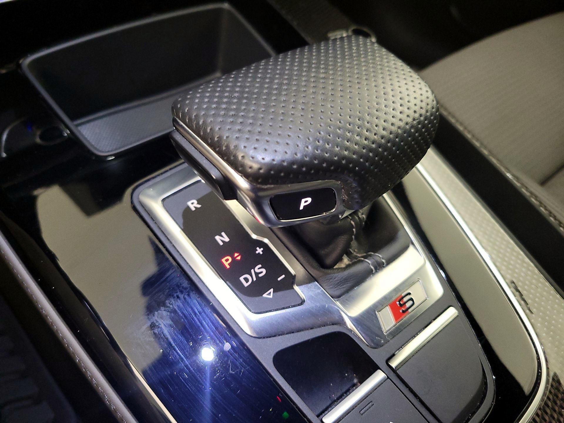 Thumbnail: 2022 Audi SQ5 - 17