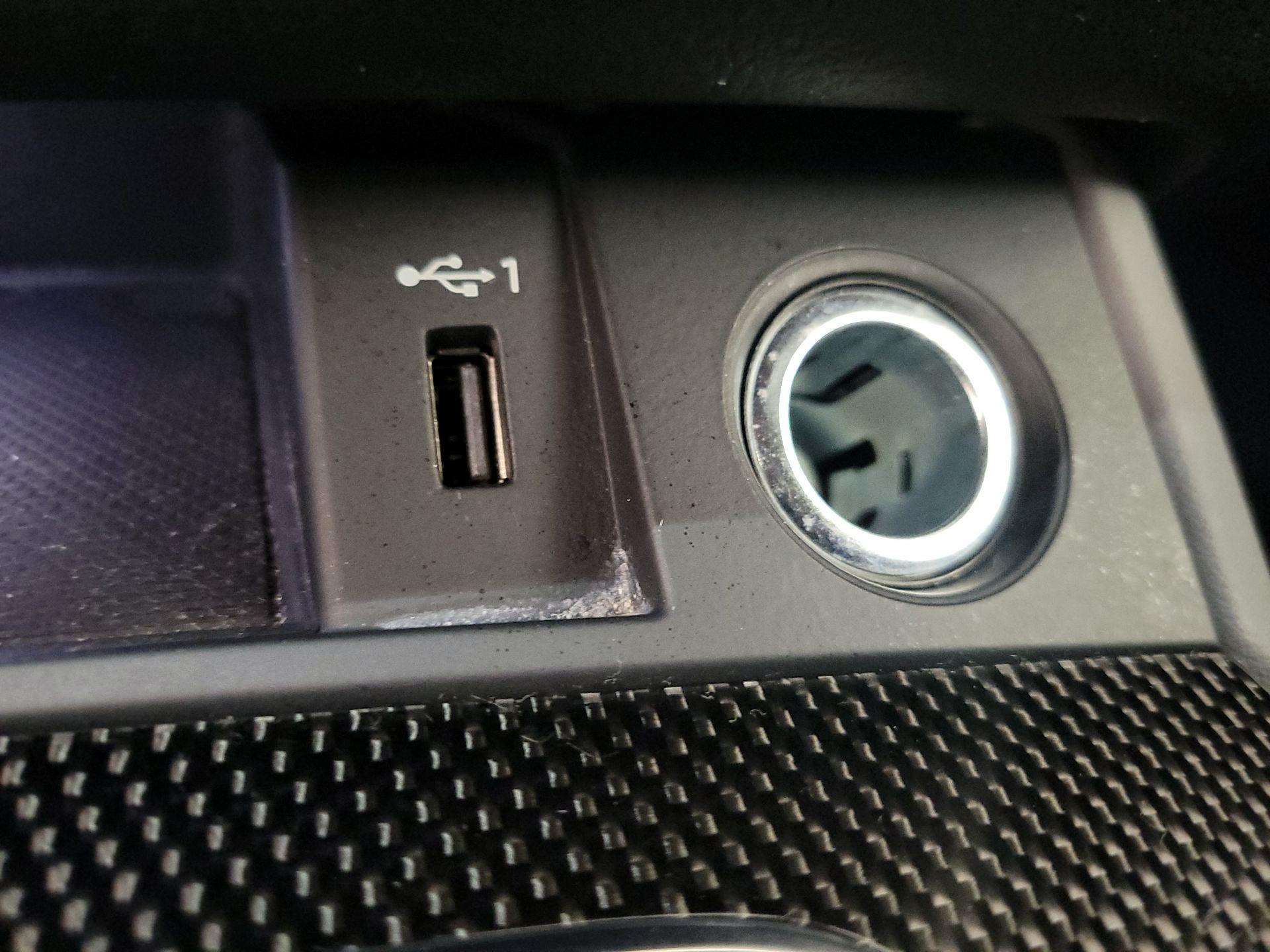 Thumbnail: 2022 Audi SQ5 - 18