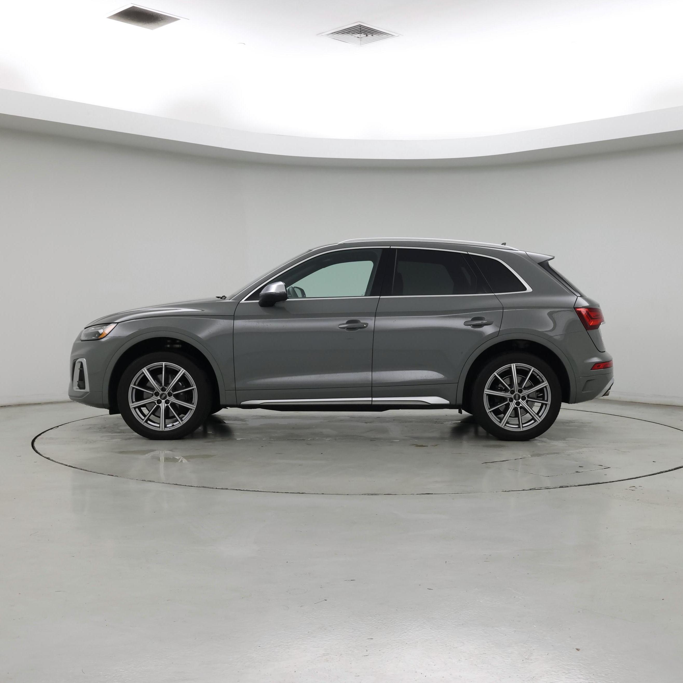 Thumbnail: 2022 Audi SQ5 - 3