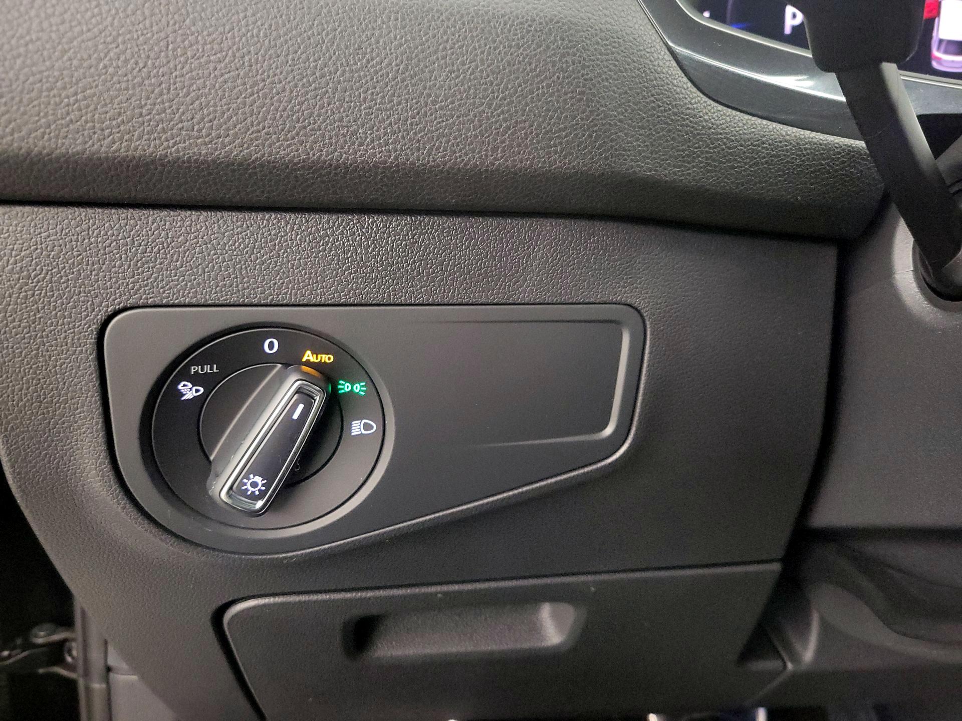 Thumbnail: 2024 Volkswagen Tiguan - 13