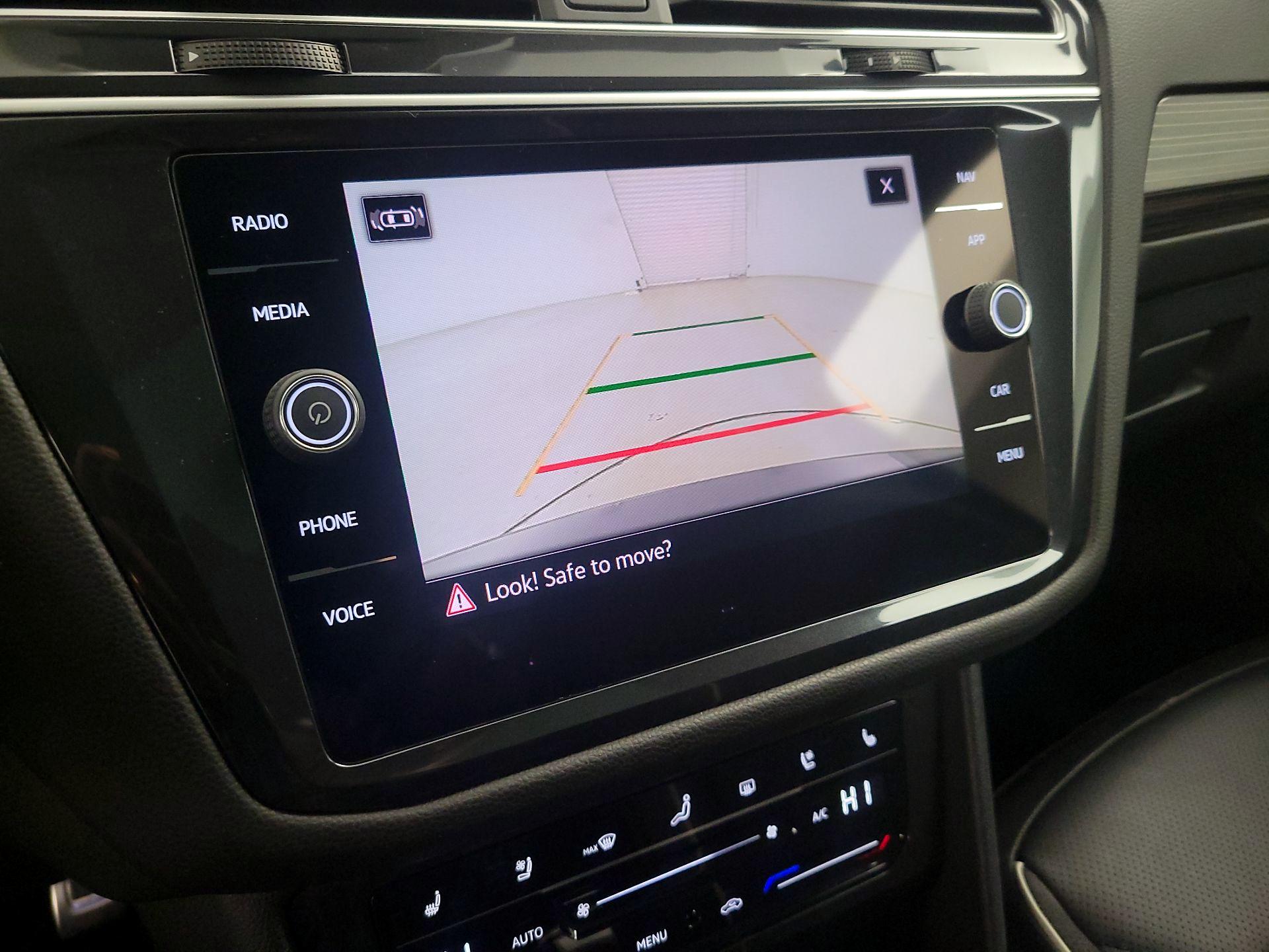 Thumbnail: 2024 Volkswagen Tiguan - 14