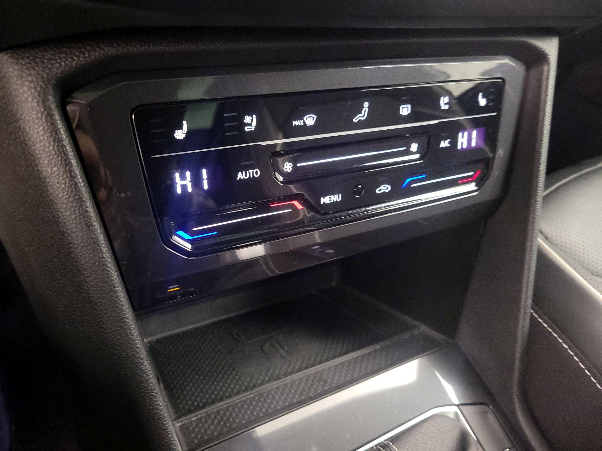 Thumbnail: 2024 Volkswagen Tiguan - 16