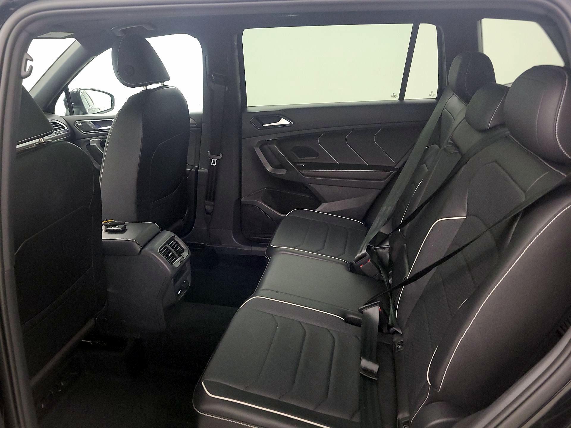 Thumbnail: 2024 Volkswagen Tiguan - 20