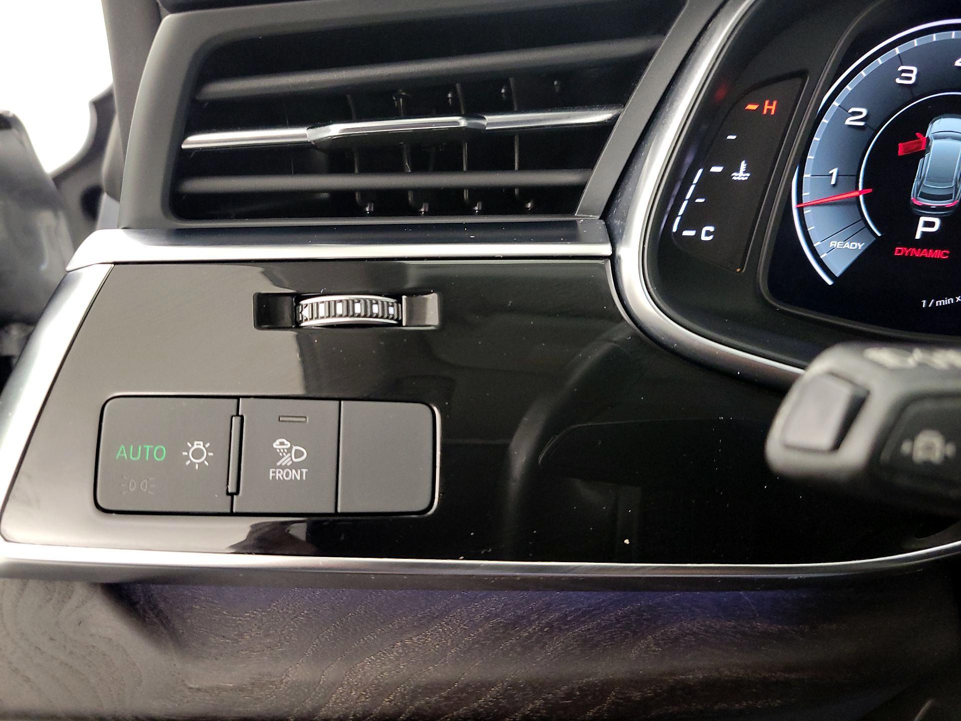 Thumbnail: 2022 Audi Q8 - 13