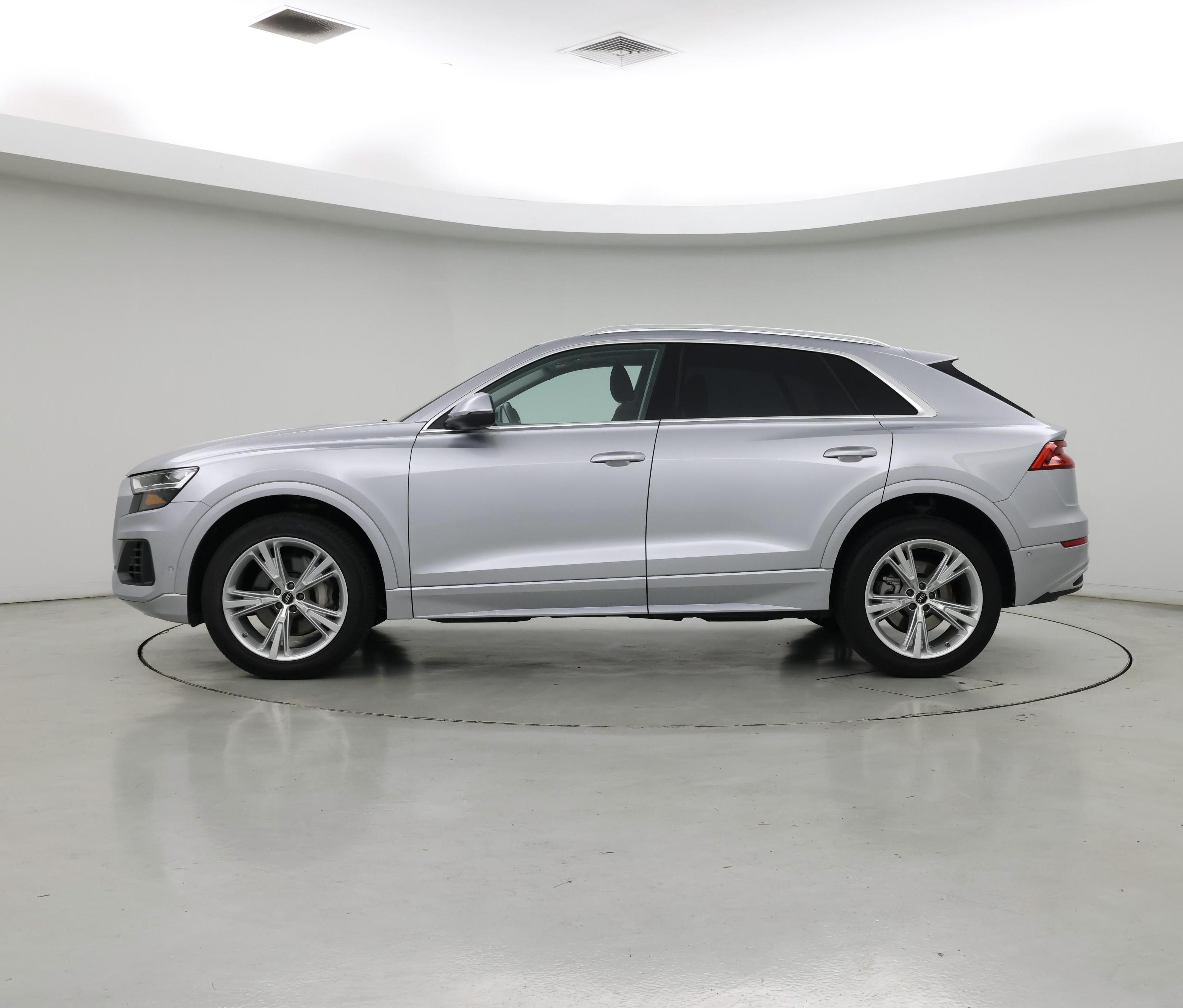 Thumbnail: 2022 Audi Q8 - 3