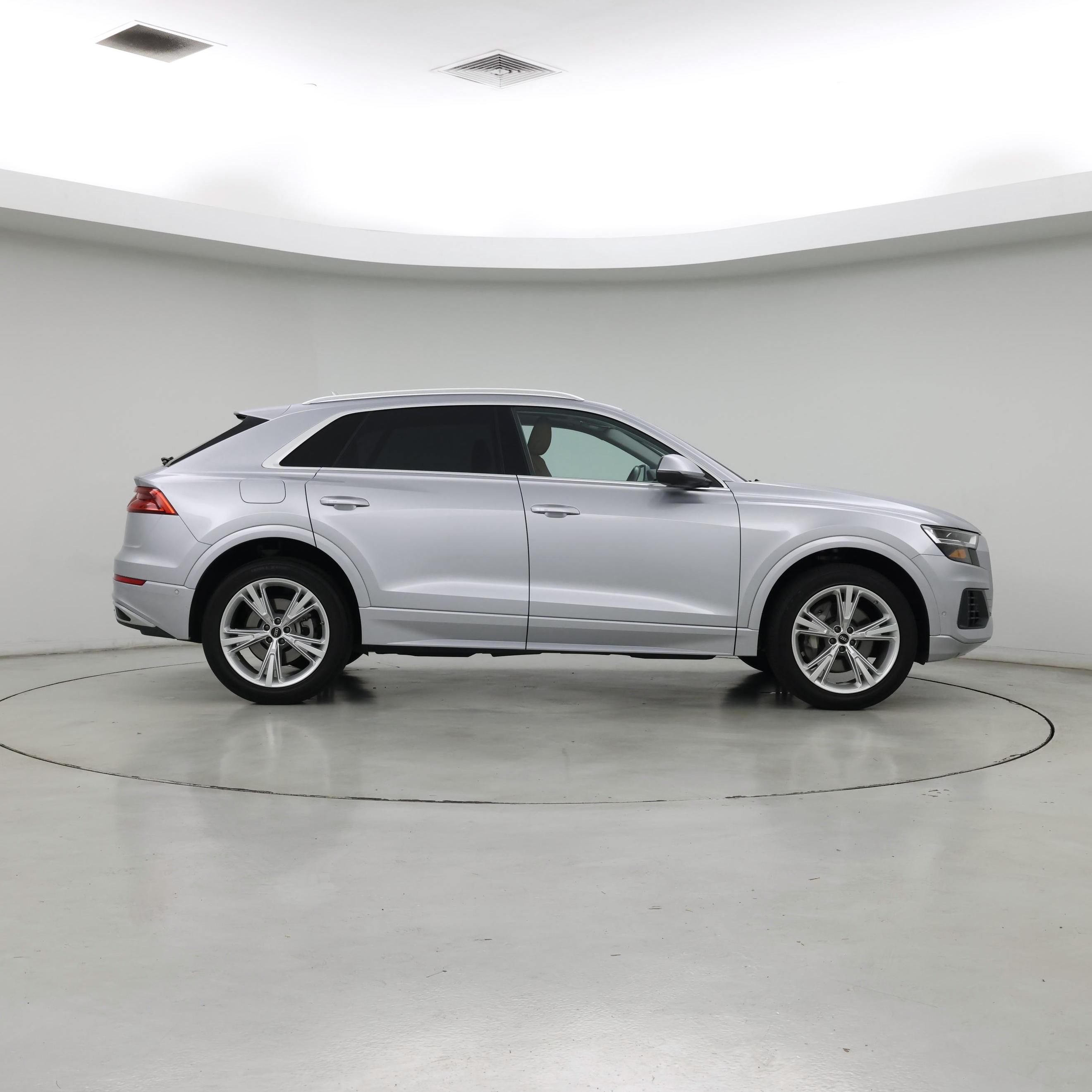 Thumbnail: 2022 Audi Q8 - 7