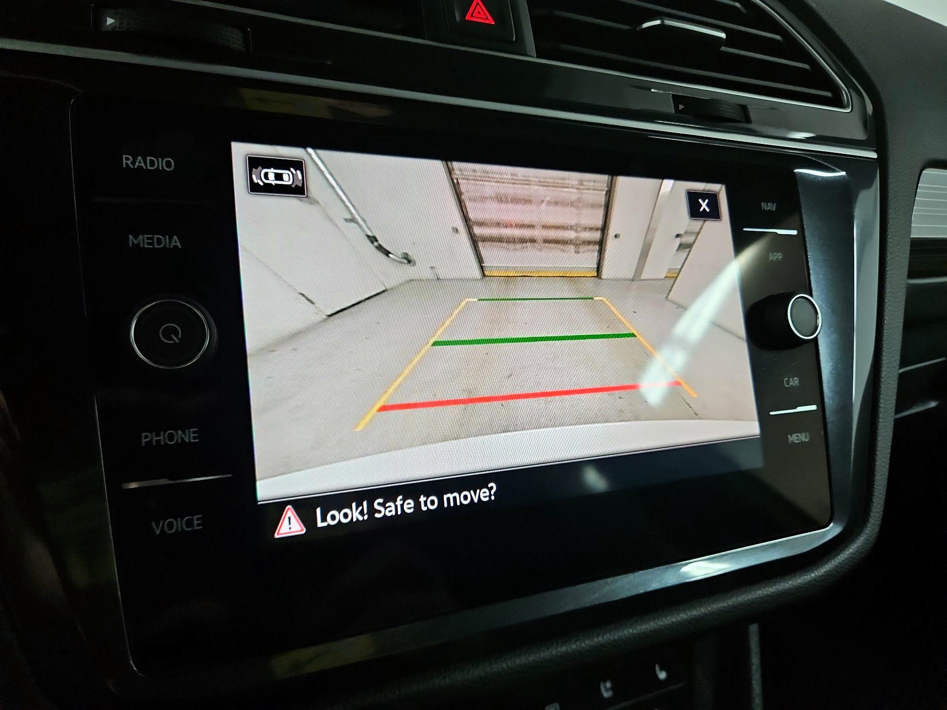 Thumbnail: 2024 Volkswagen Tiguan - 15