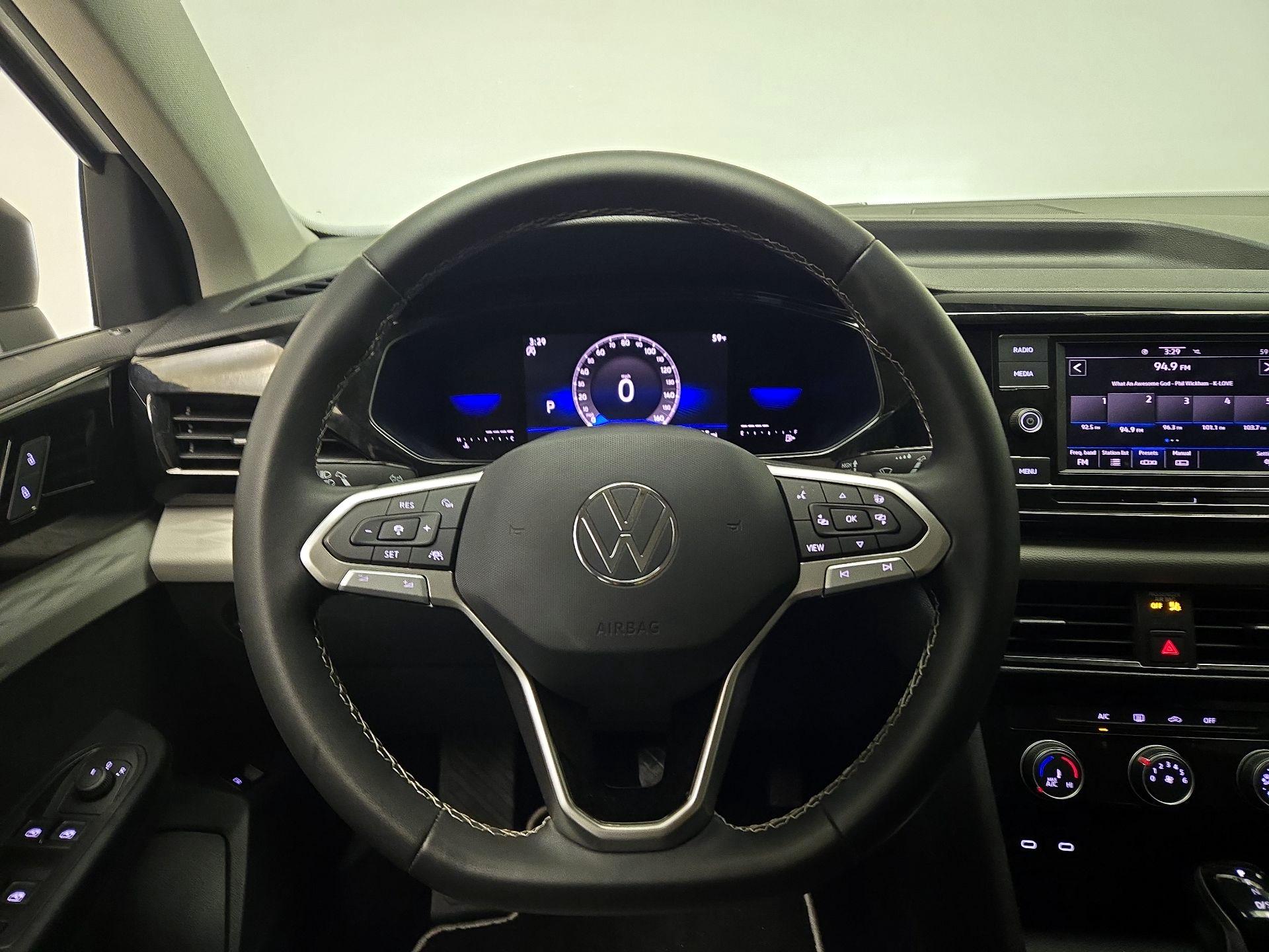 Thumbnail: 2023 Volkswagen Taos - 10