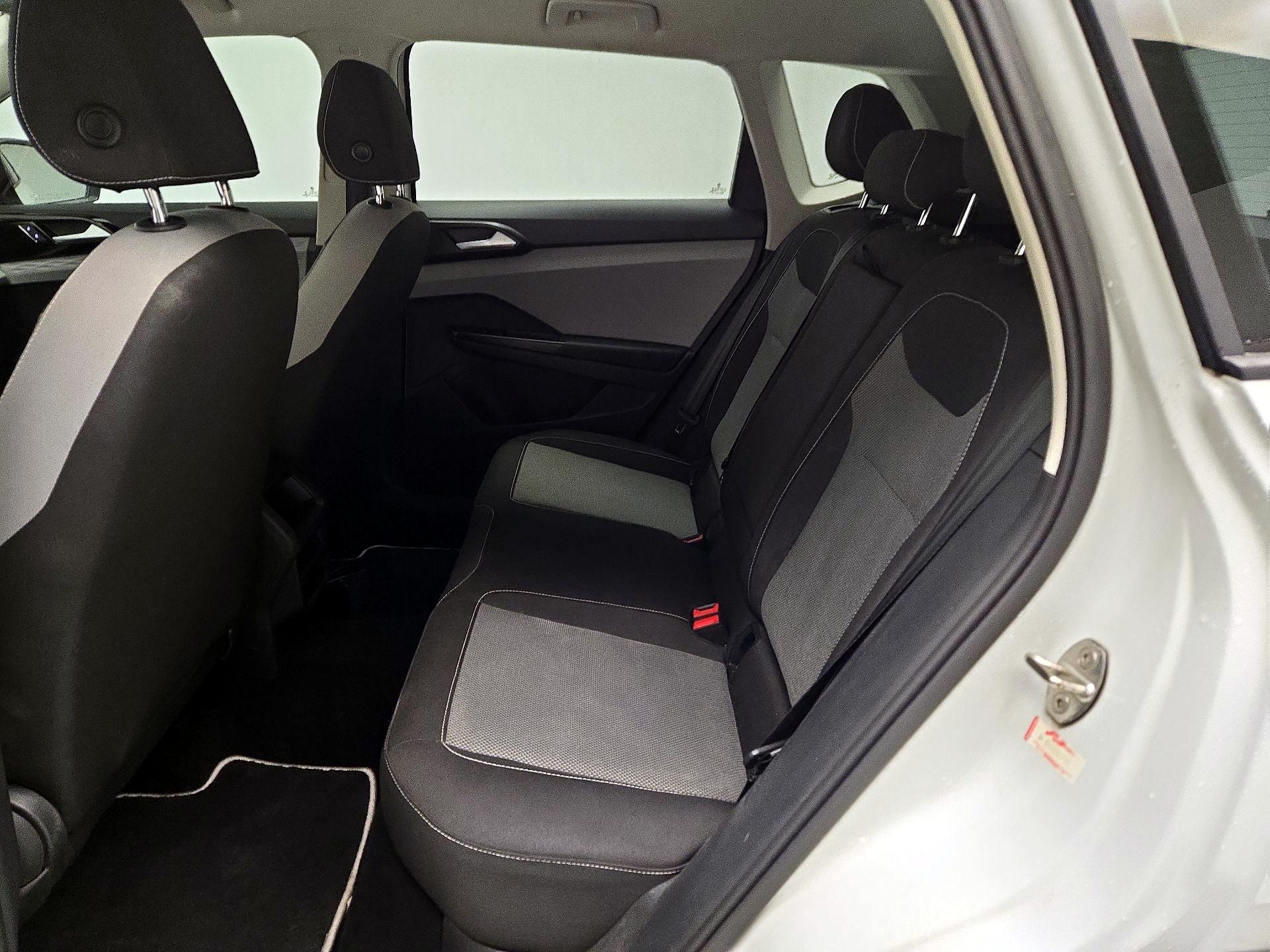 Thumbnail: 2023 Volkswagen Taos - 19