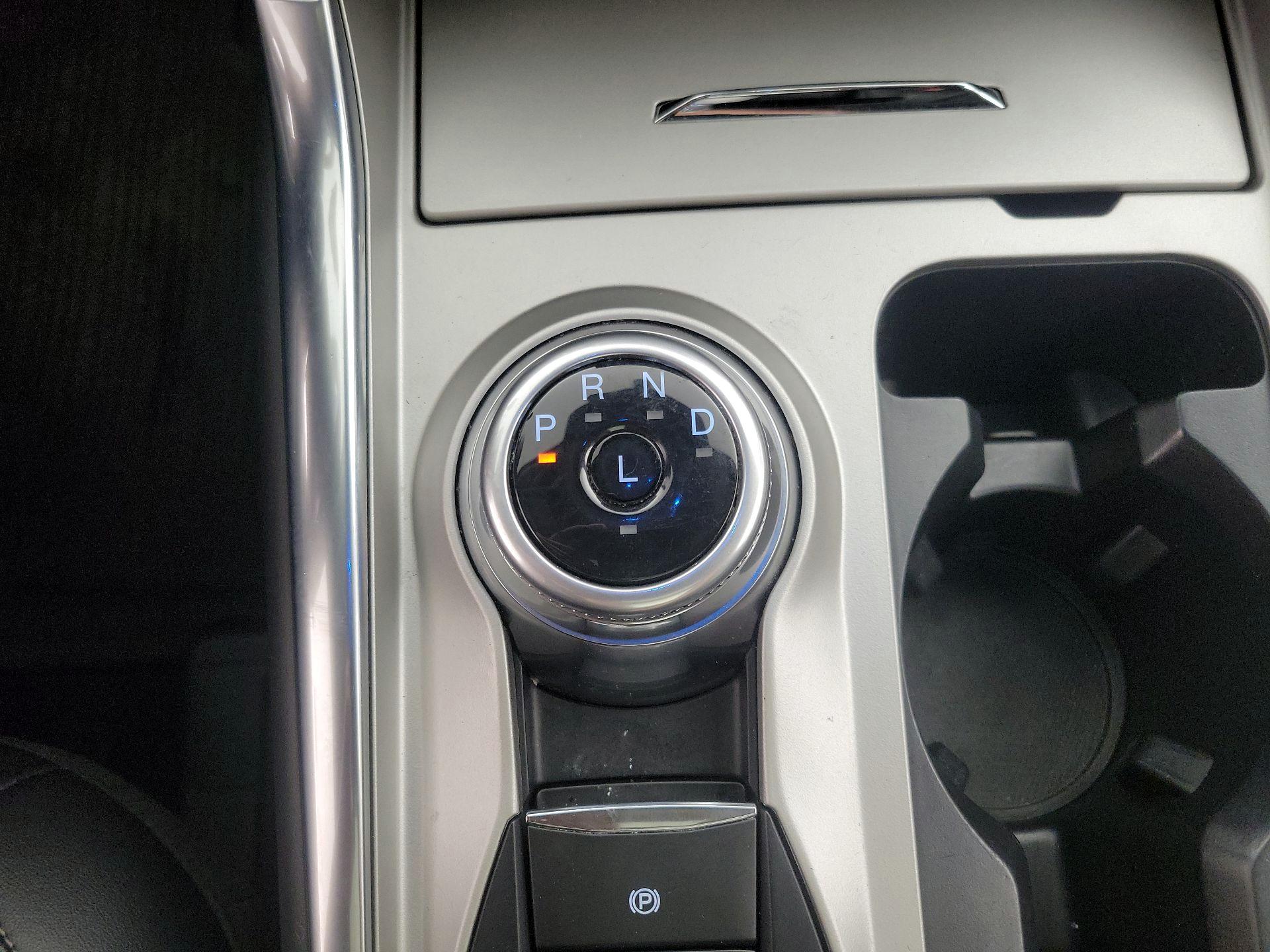 Thumbnail: 2022 Ford Explorer - 18