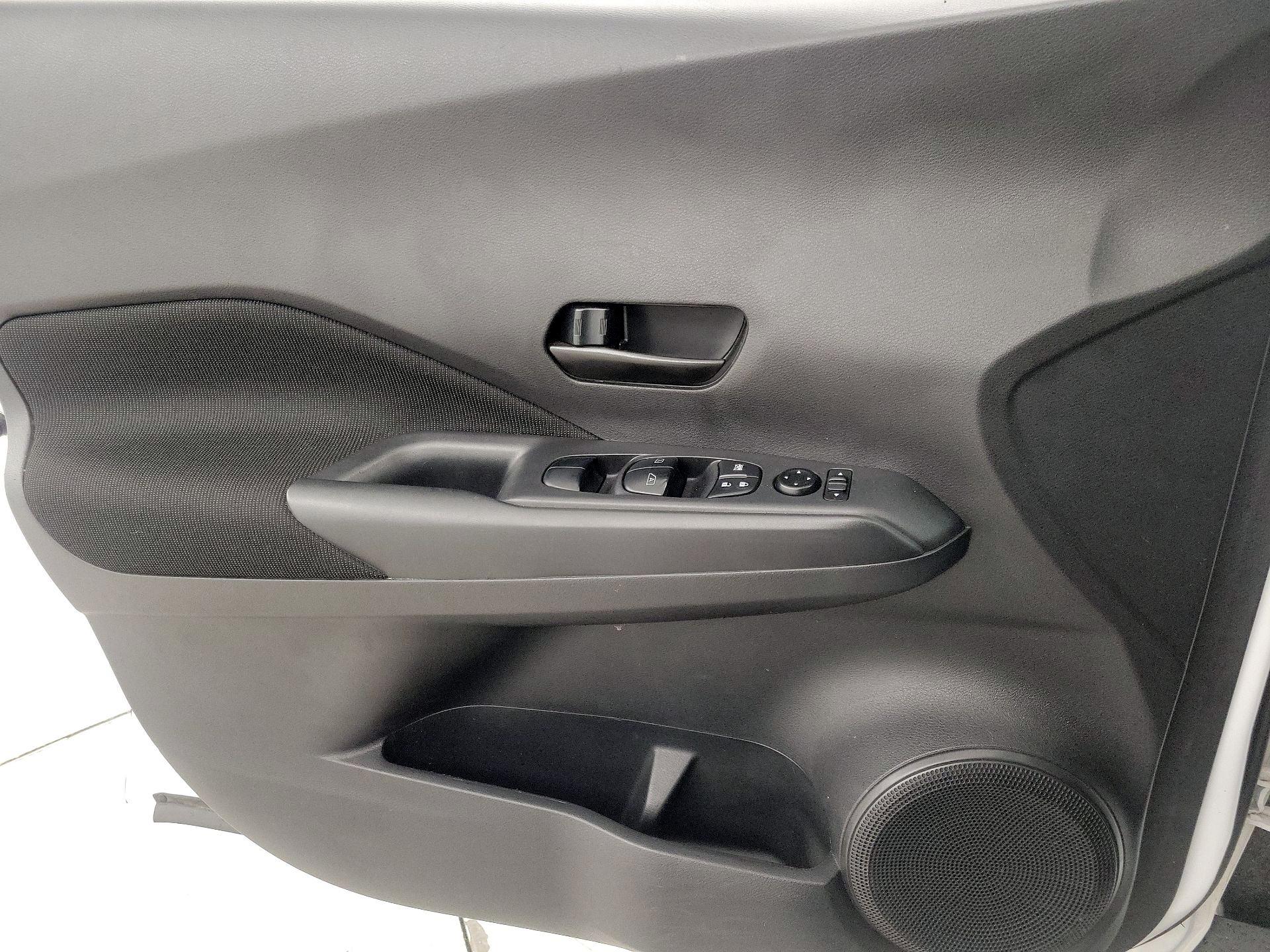 Thumbnail: 2022 Nissan Kicks - 12