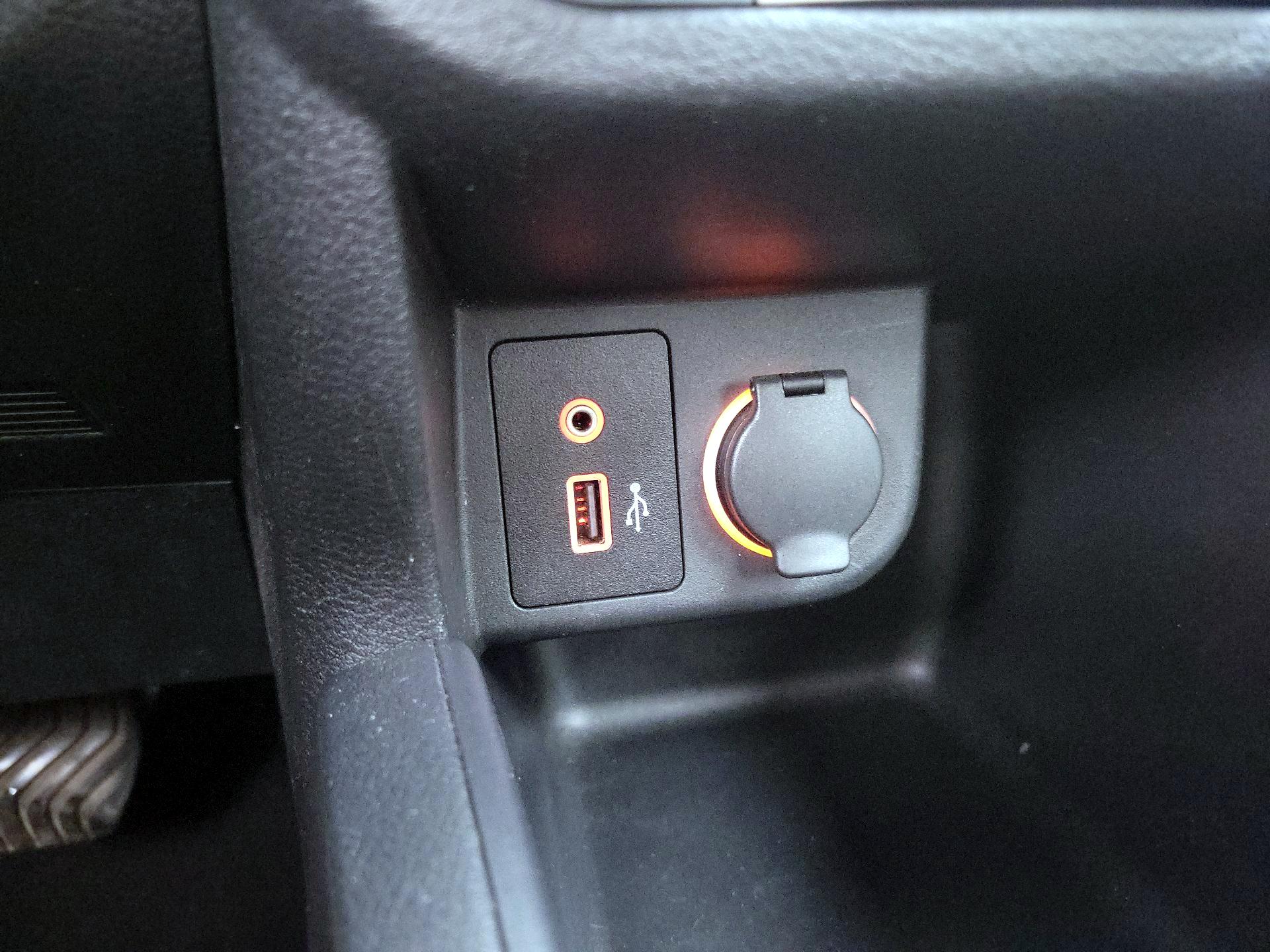 Thumbnail: 2022 Nissan Kicks - 18