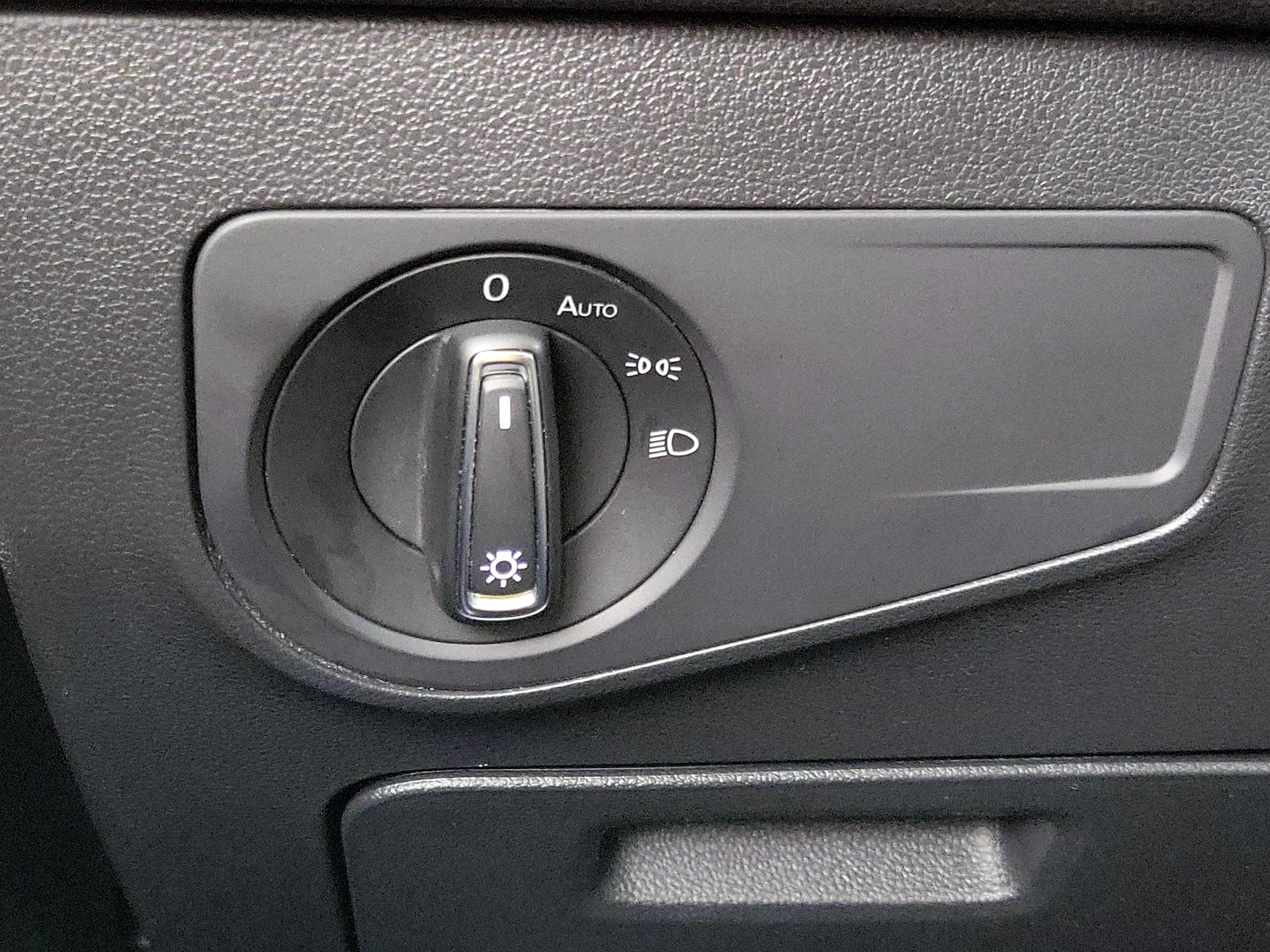 Thumbnail: 2022 Volkswagen Tiguan - 13