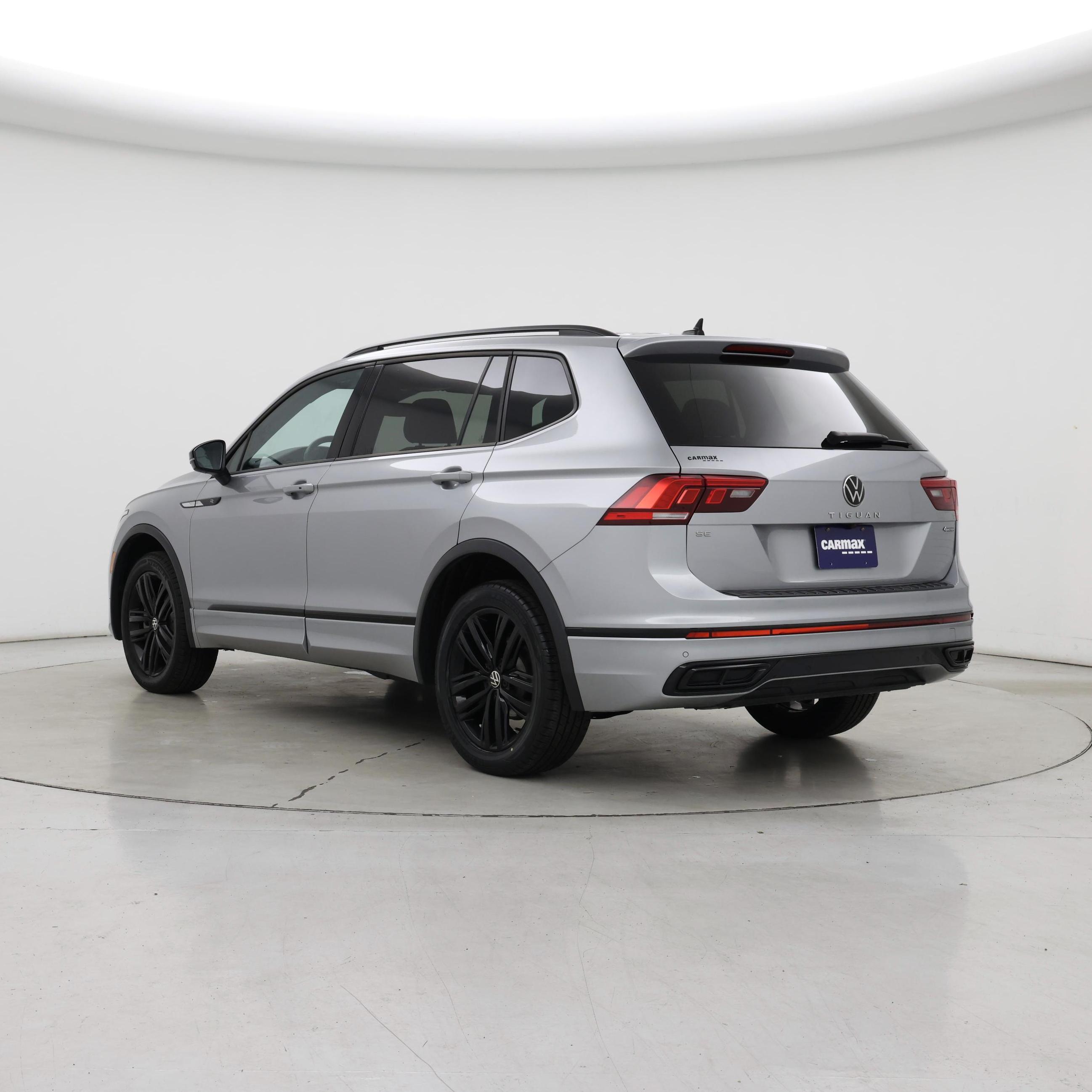 Thumbnail: 2022 Volkswagen Tiguan - 2