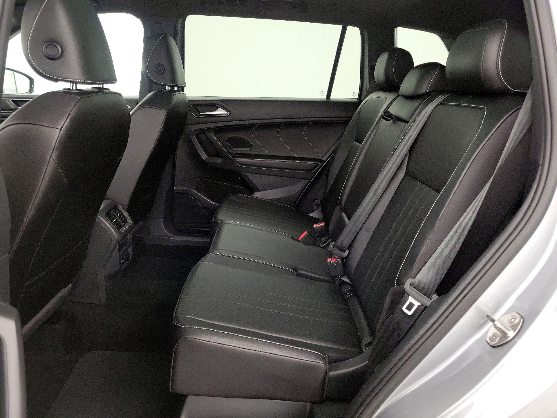 Thumbnail: 2022 Volkswagen Tiguan - 20