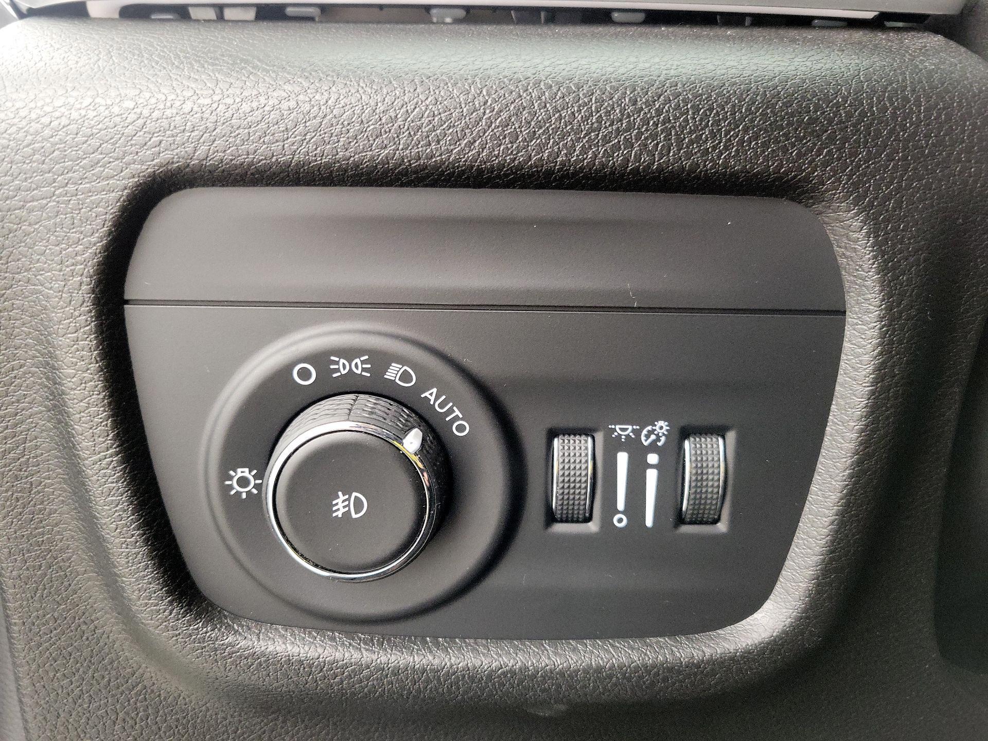 Thumbnail: 2022 Jeep Grand Cherokee - 13