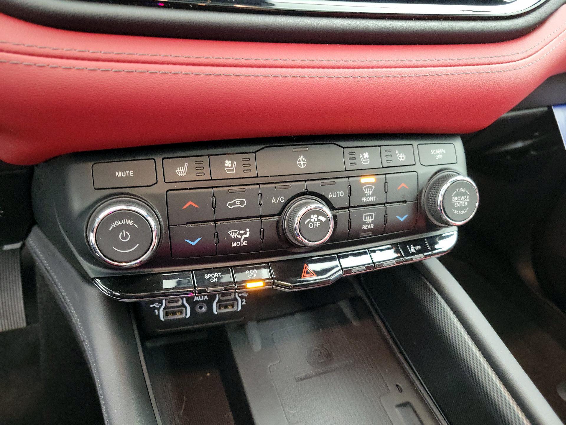 Thumbnail: 2022 Dodge Durango - 17