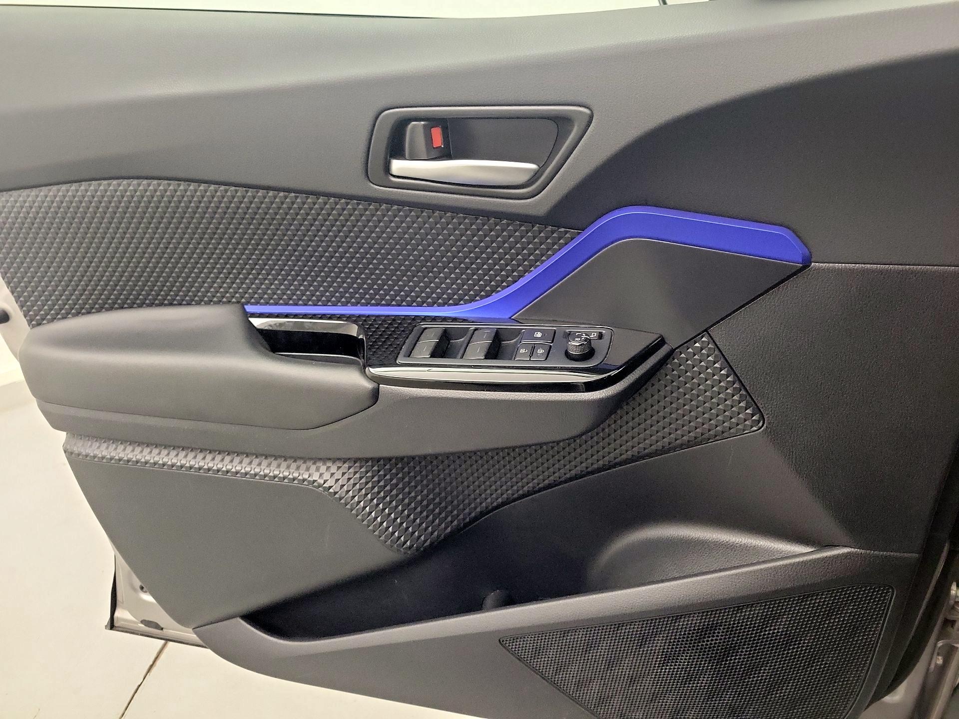 Thumbnail: 2020 Toyota C-HR - 10