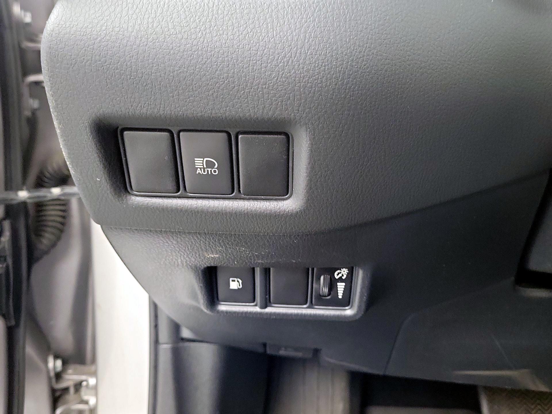 Thumbnail: 2020 Toyota C-HR - 11