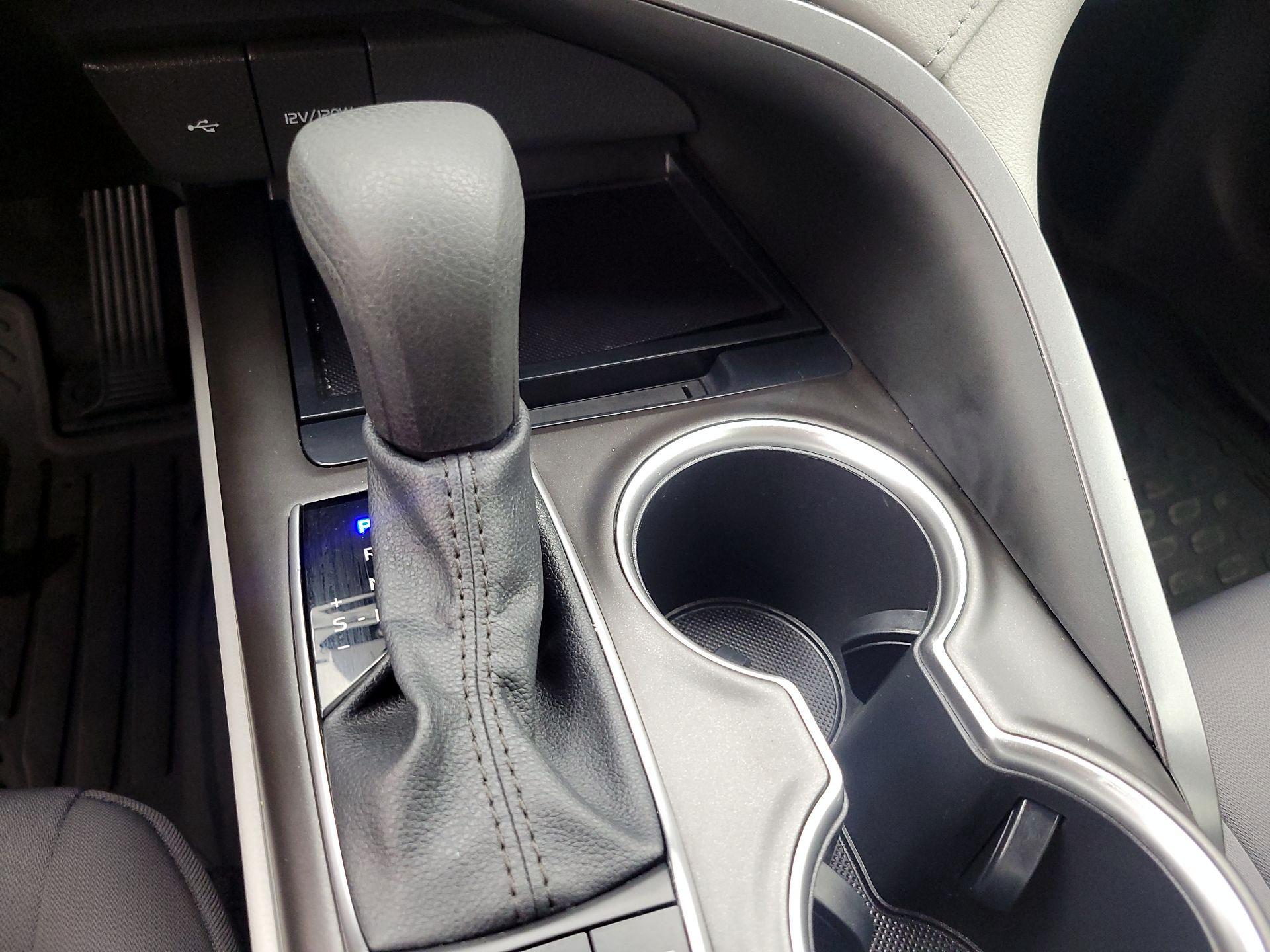 Thumbnail: 2021 Toyota Camry - 17