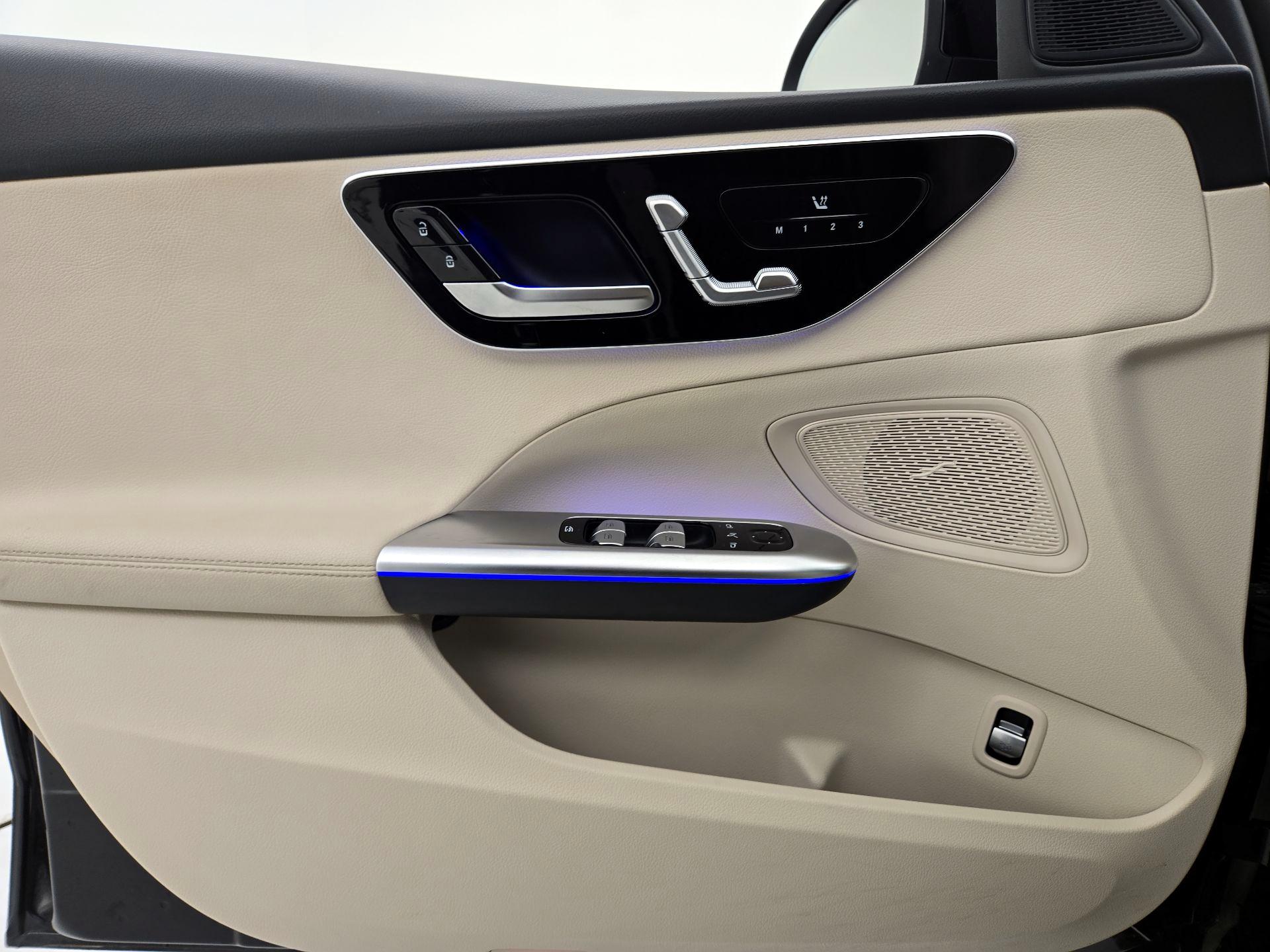 Thumbnail: 2022 Mercedes-Benz C-Class - 12