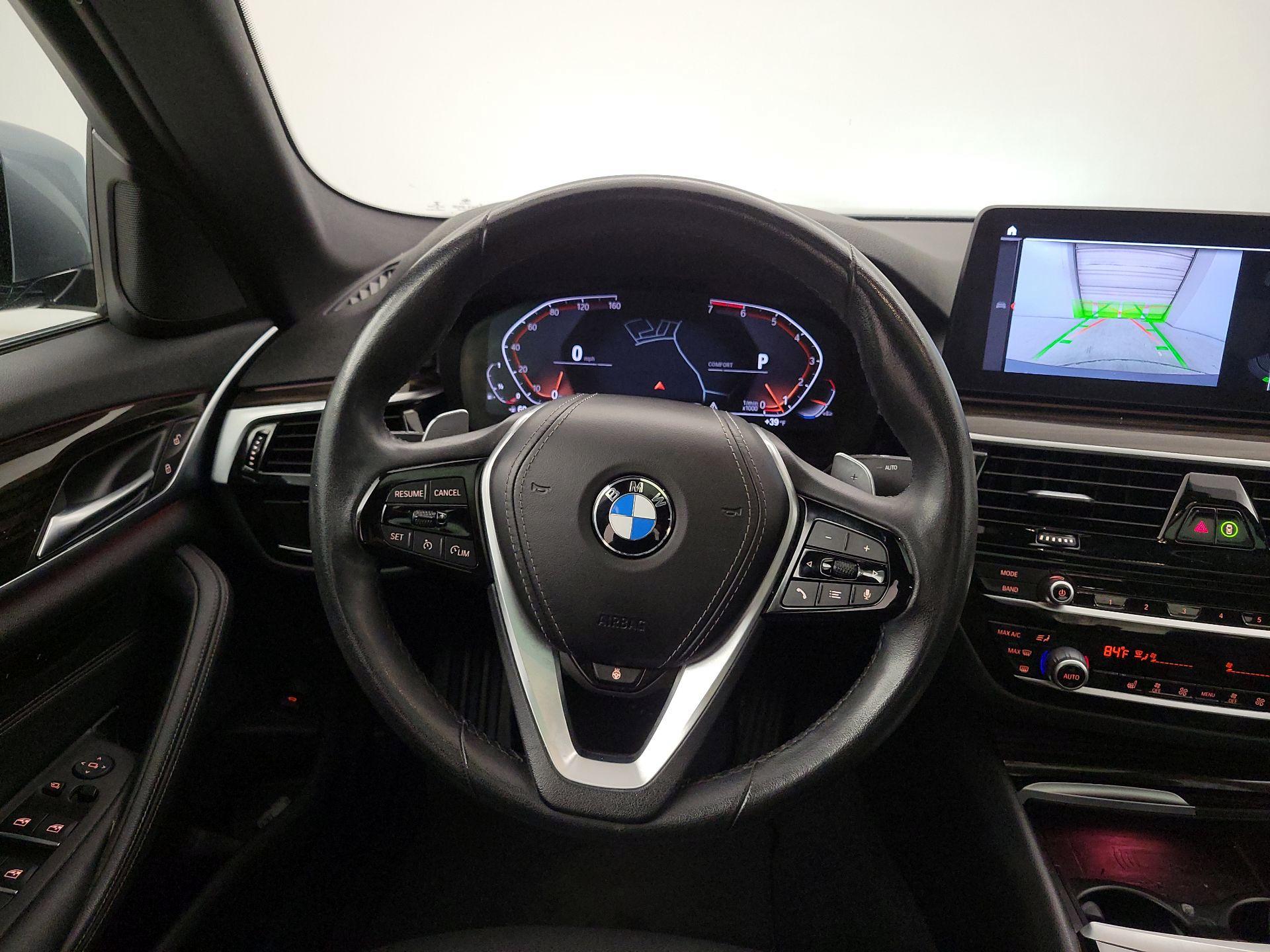 Thumbnail: 2022 BMW 5 Series - 10