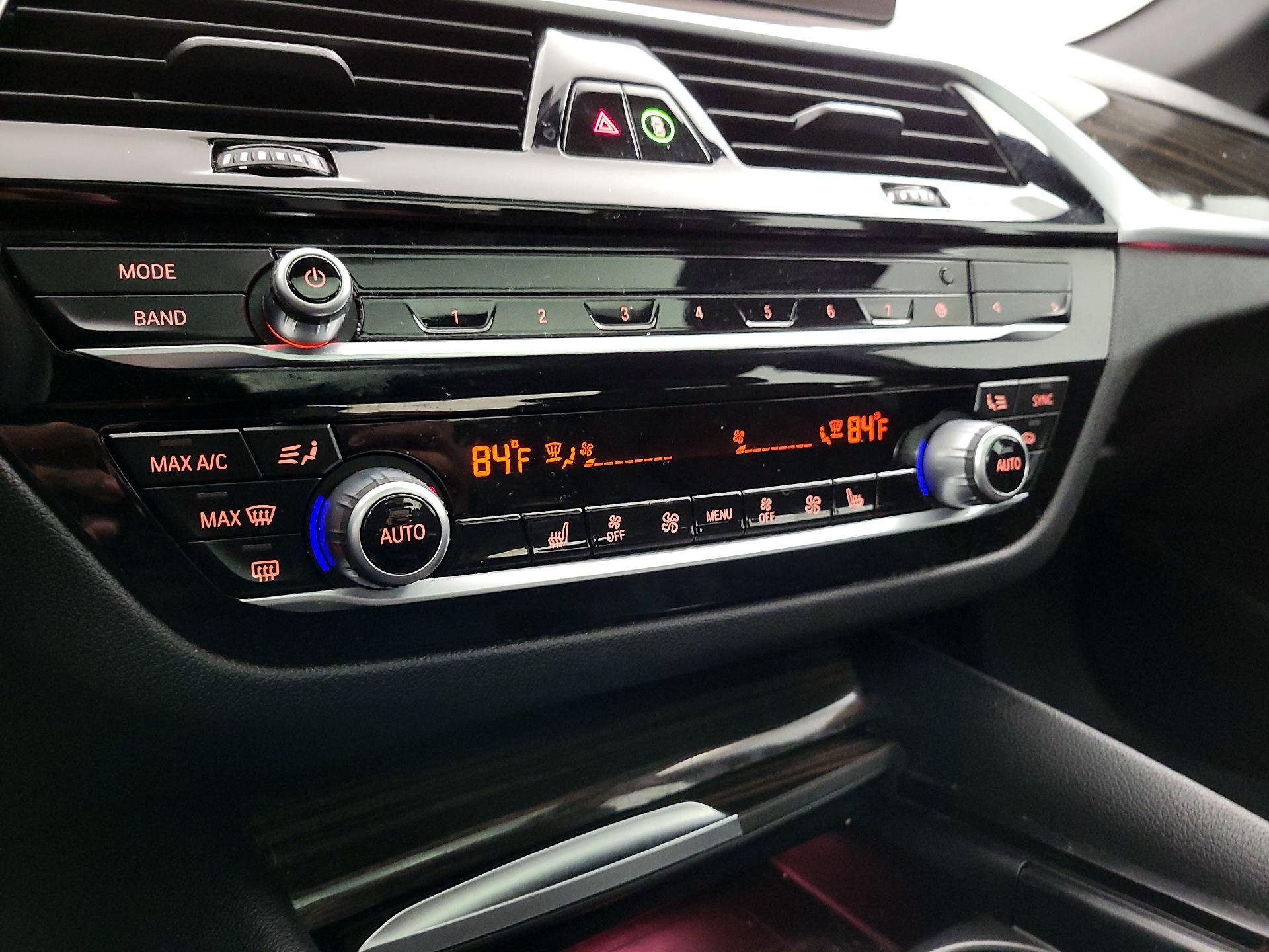 Thumbnail: 2022 BMW 5 Series - 16