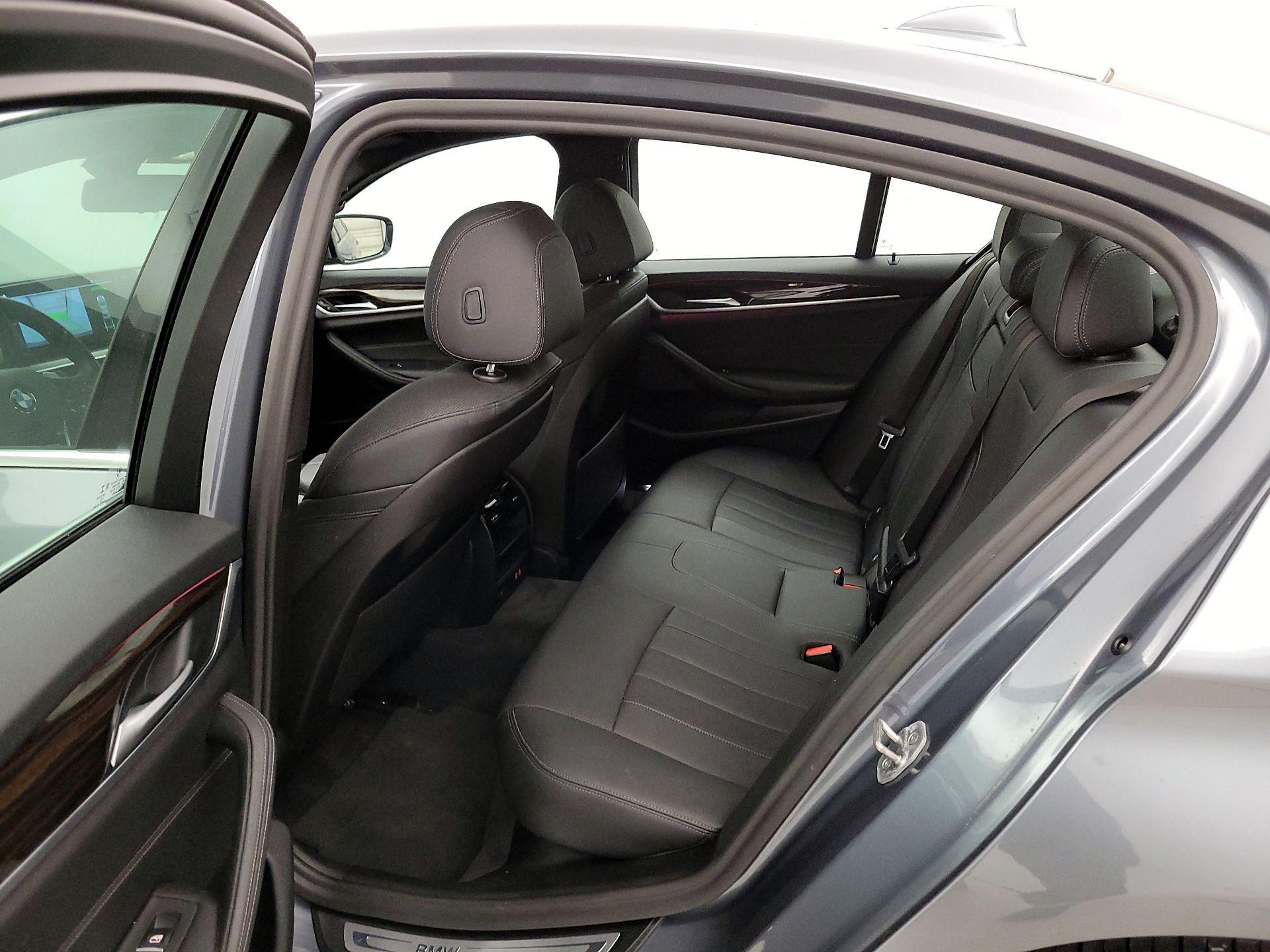 Thumbnail: 2022 BMW 5 Series - 20