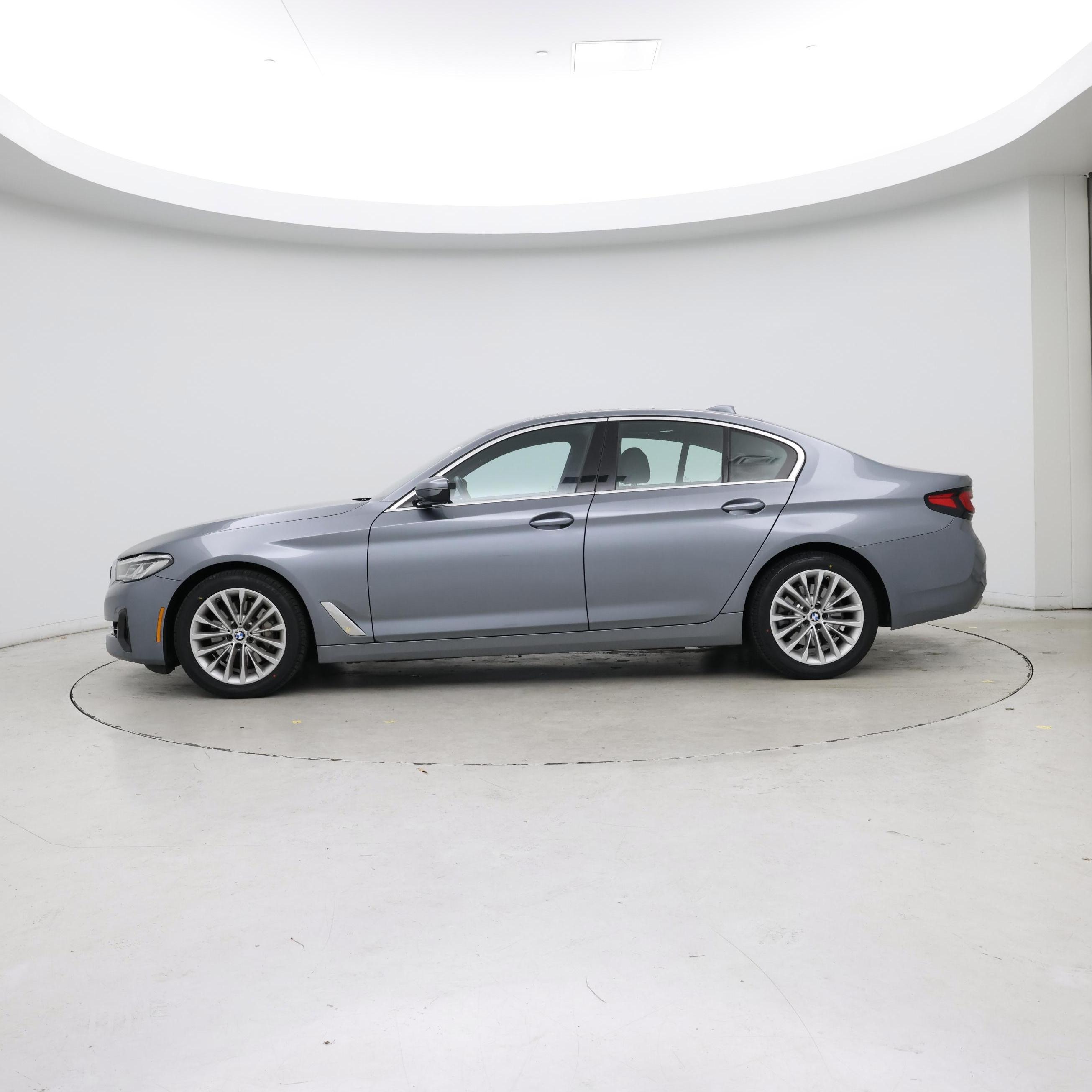 Thumbnail: 2022 BMW 5 Series - 3