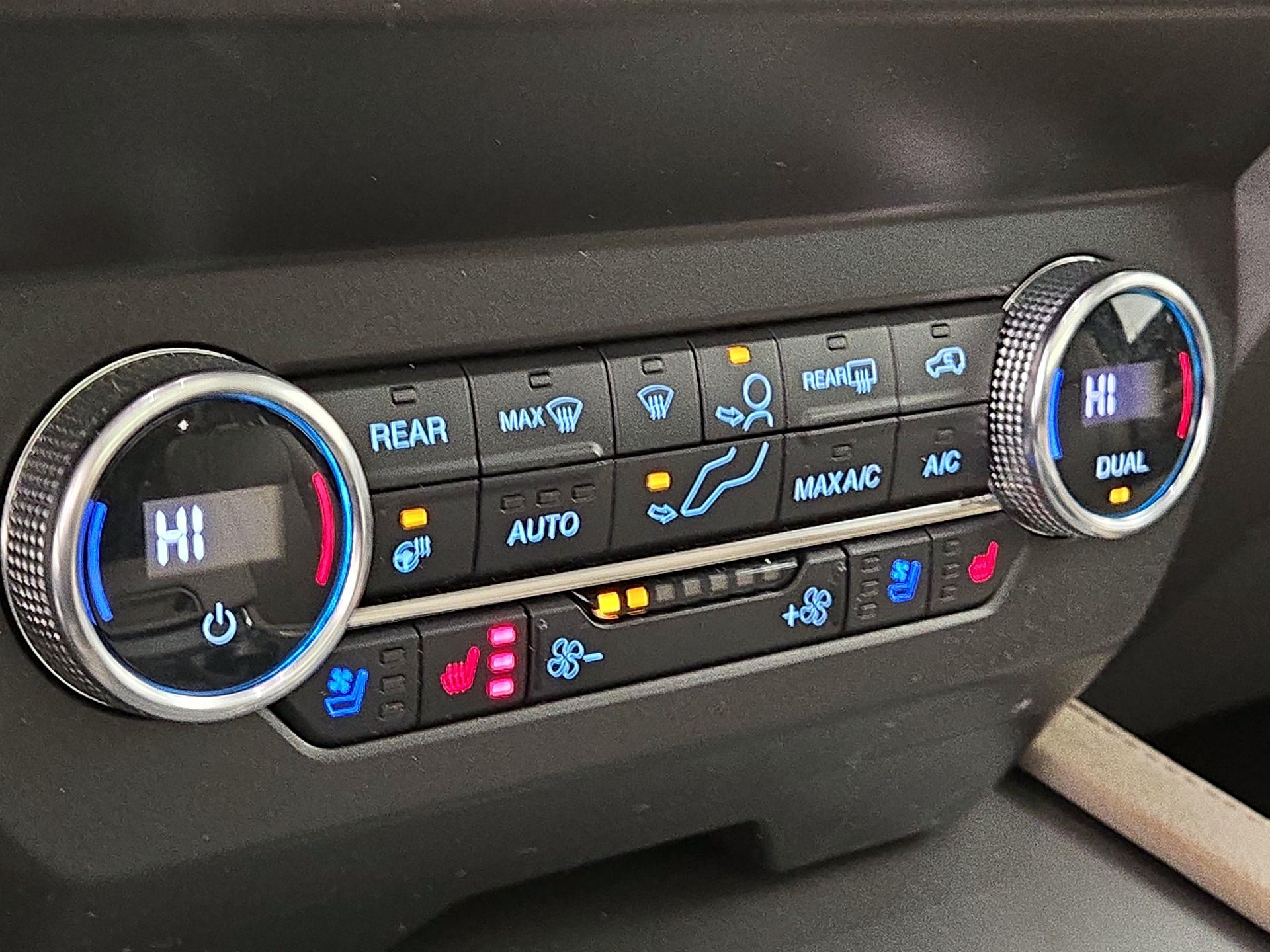 Thumbnail: 2020 Ford Expedition - 16