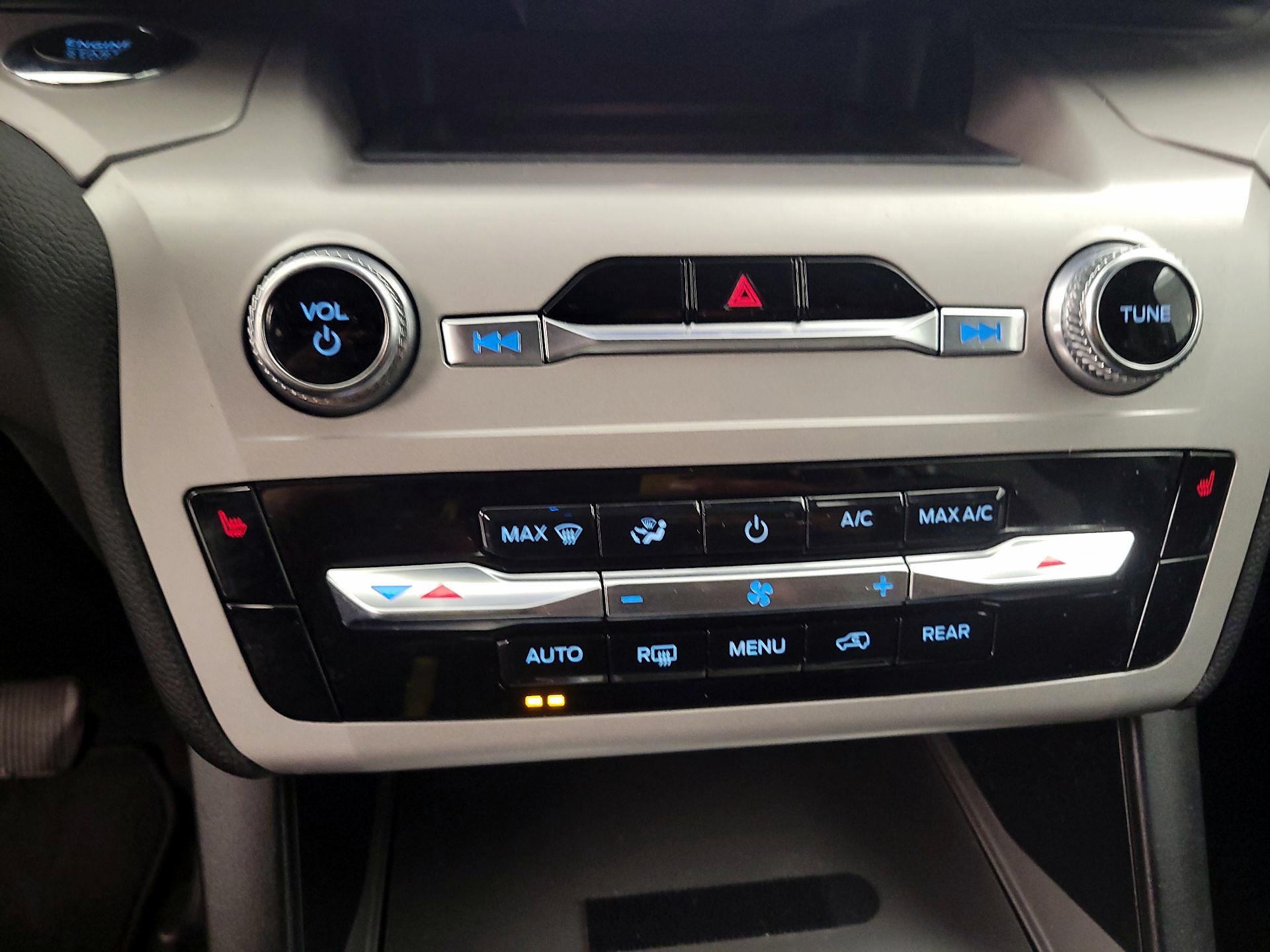 Thumbnail: 2023 Ford Explorer - 16