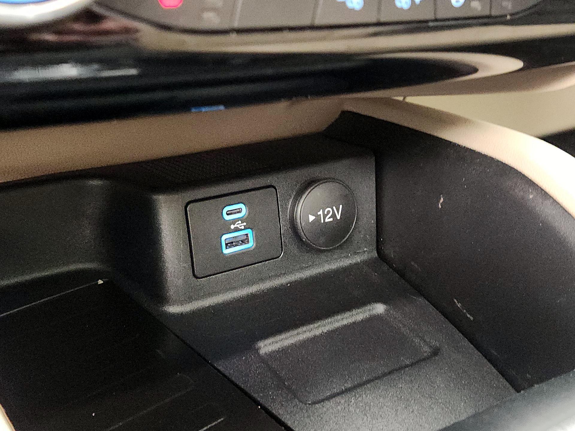 Thumbnail: 2022 Ford Escape - 18