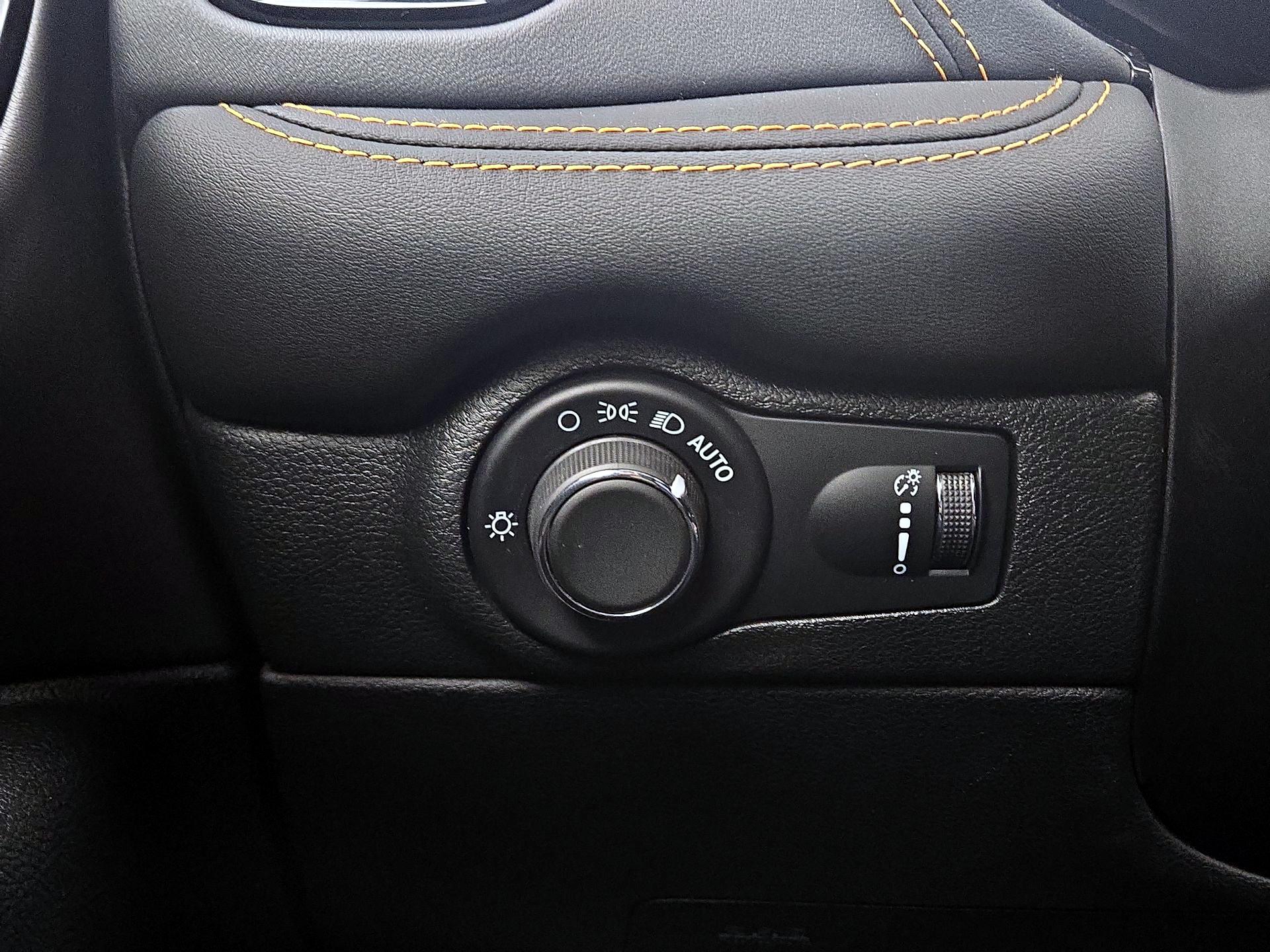 Thumbnail: 2023 Dodge Durango - 13