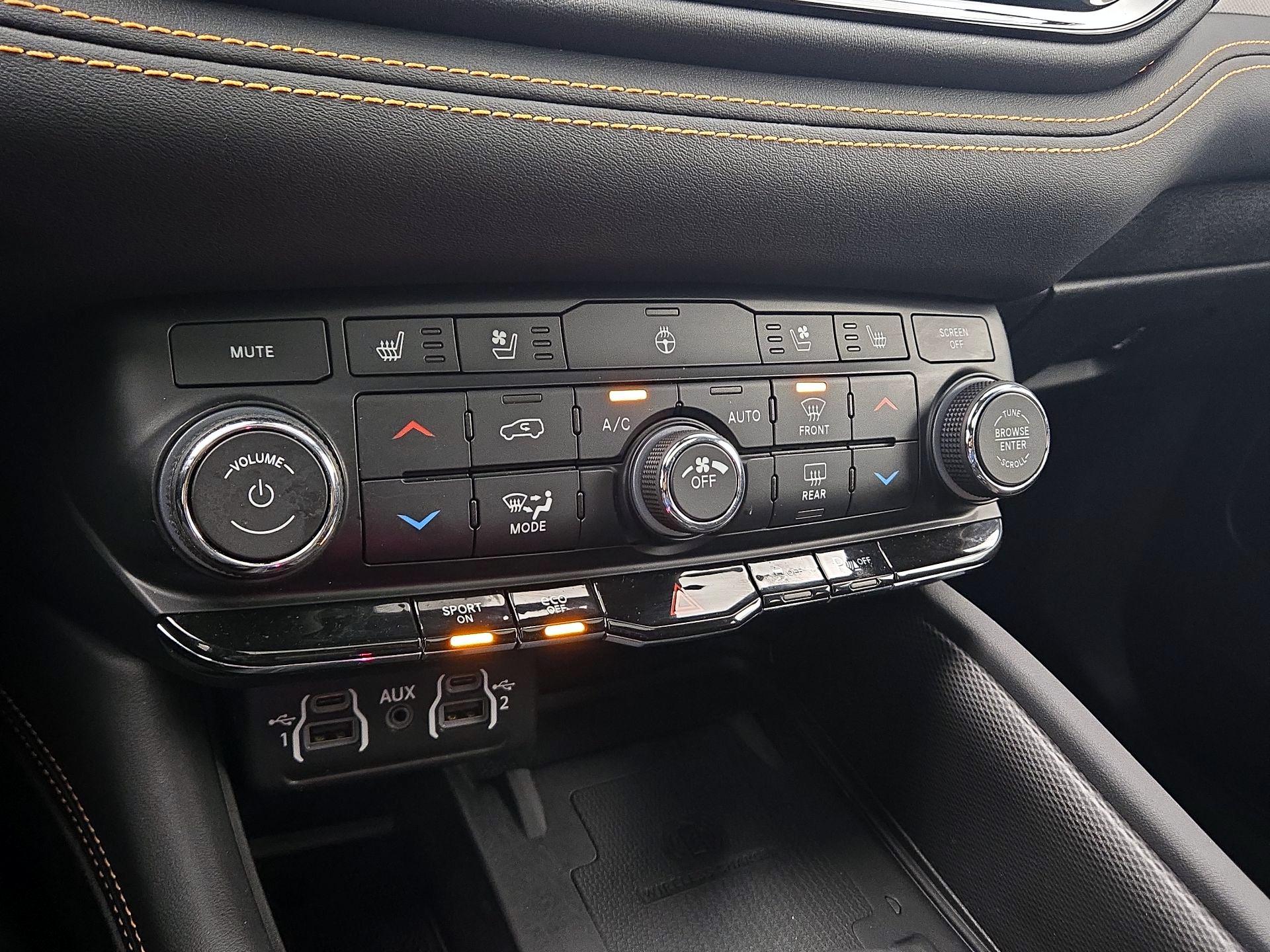 Thumbnail: 2023 Dodge Durango - 16