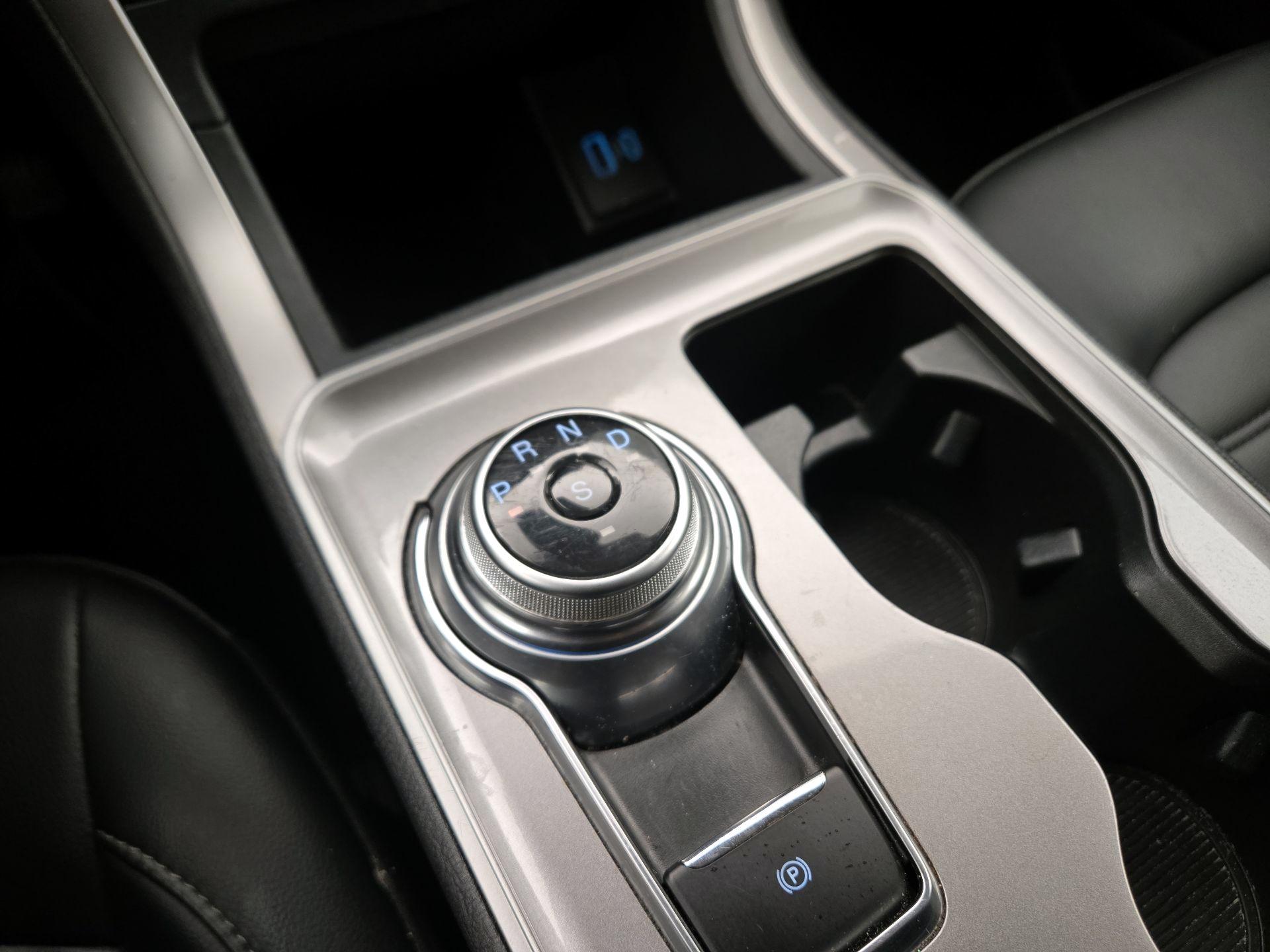 Thumbnail: 2024 Ford Edge - 17