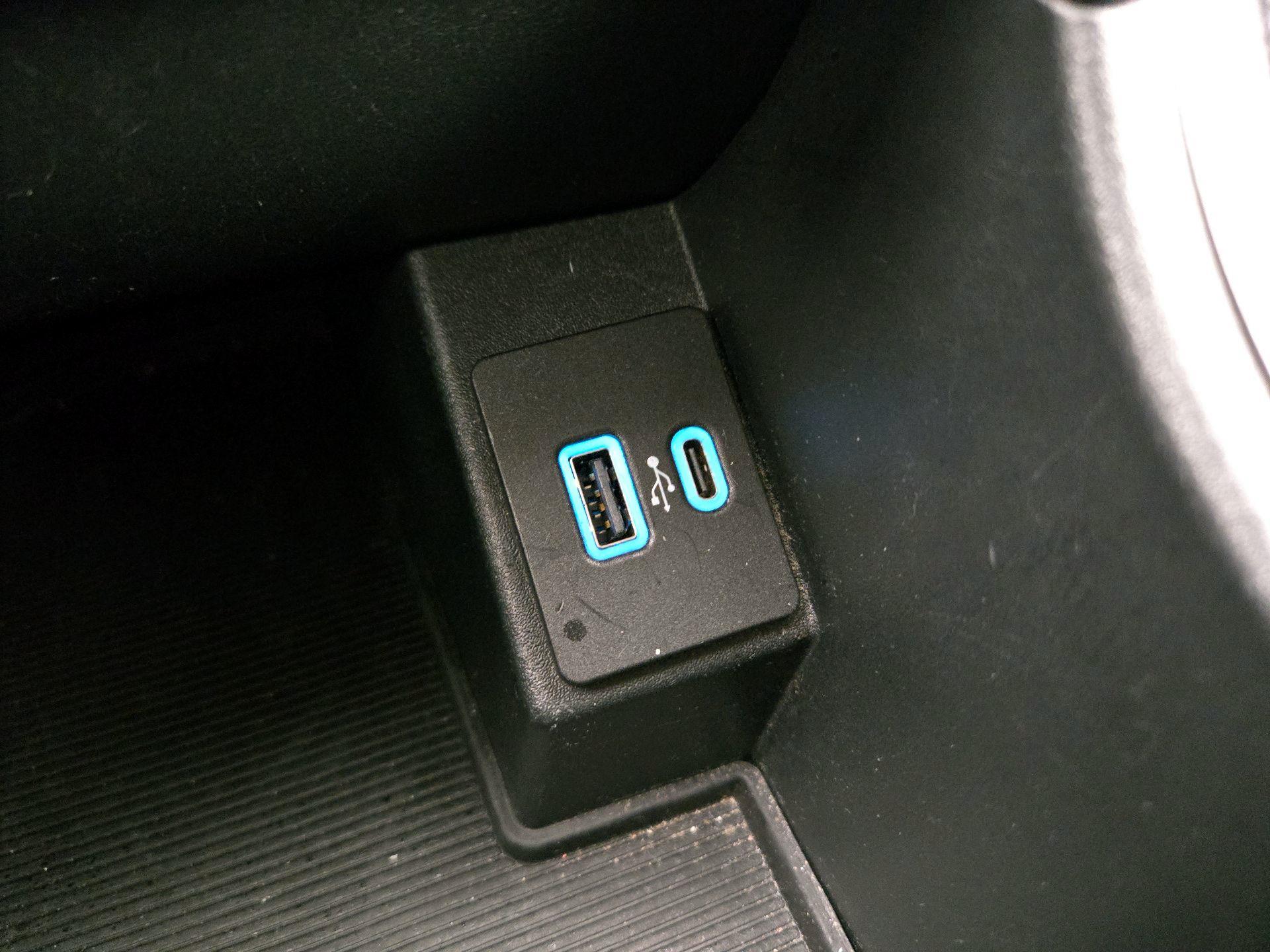 Thumbnail: 2024 Ford Edge - 18