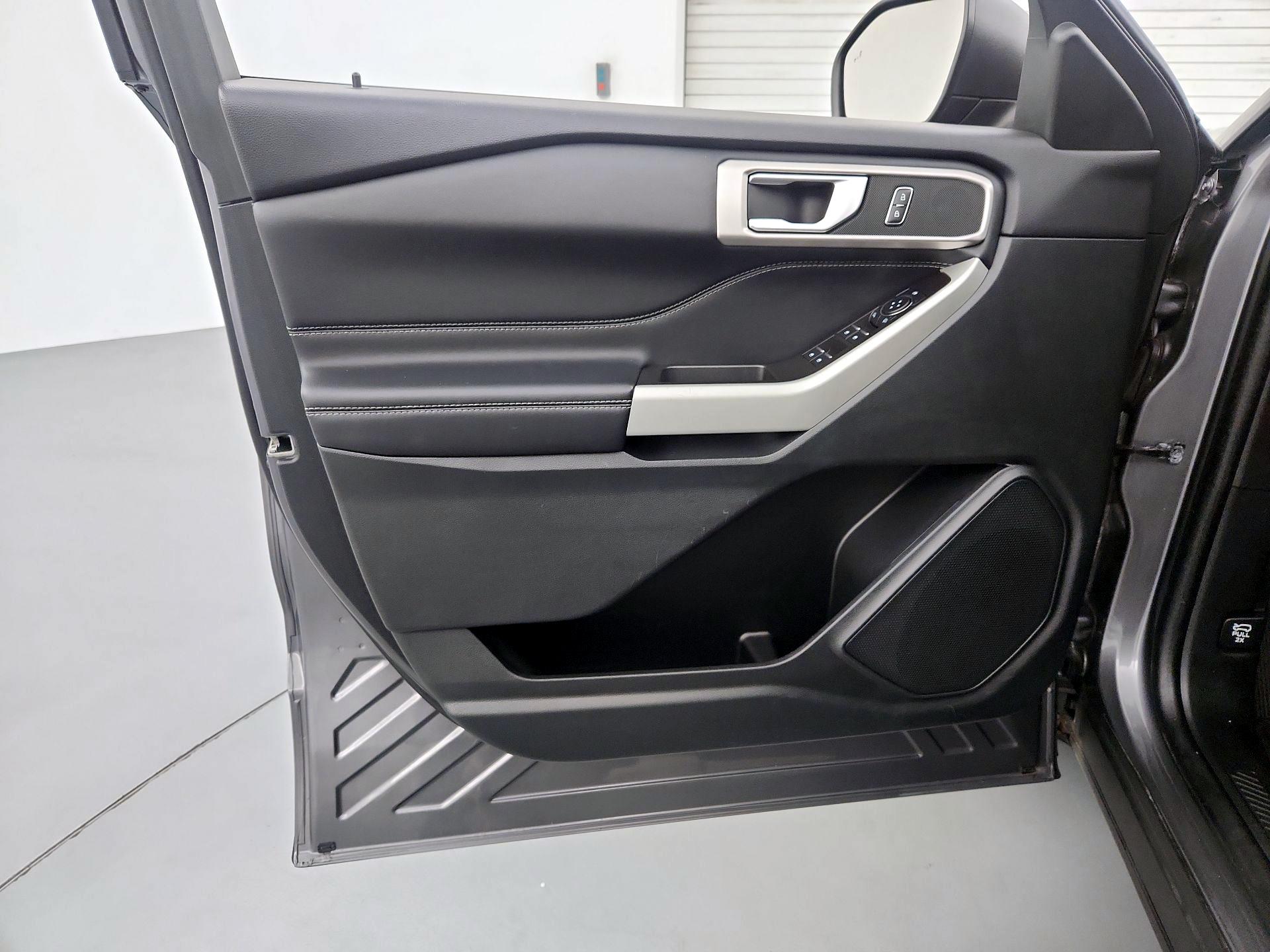 Thumbnail: 2023 Ford Explorer - 12