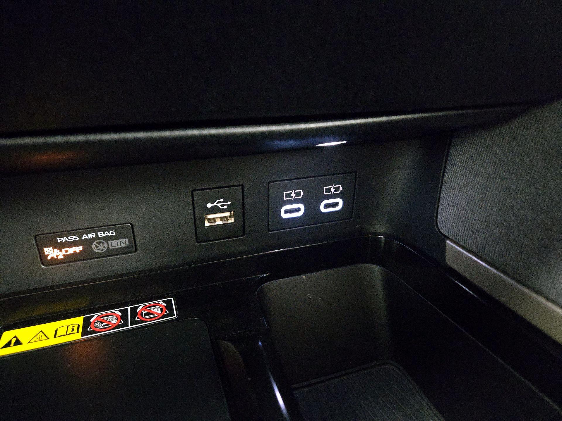 Thumbnail: 2025 Toyota Camry - 18