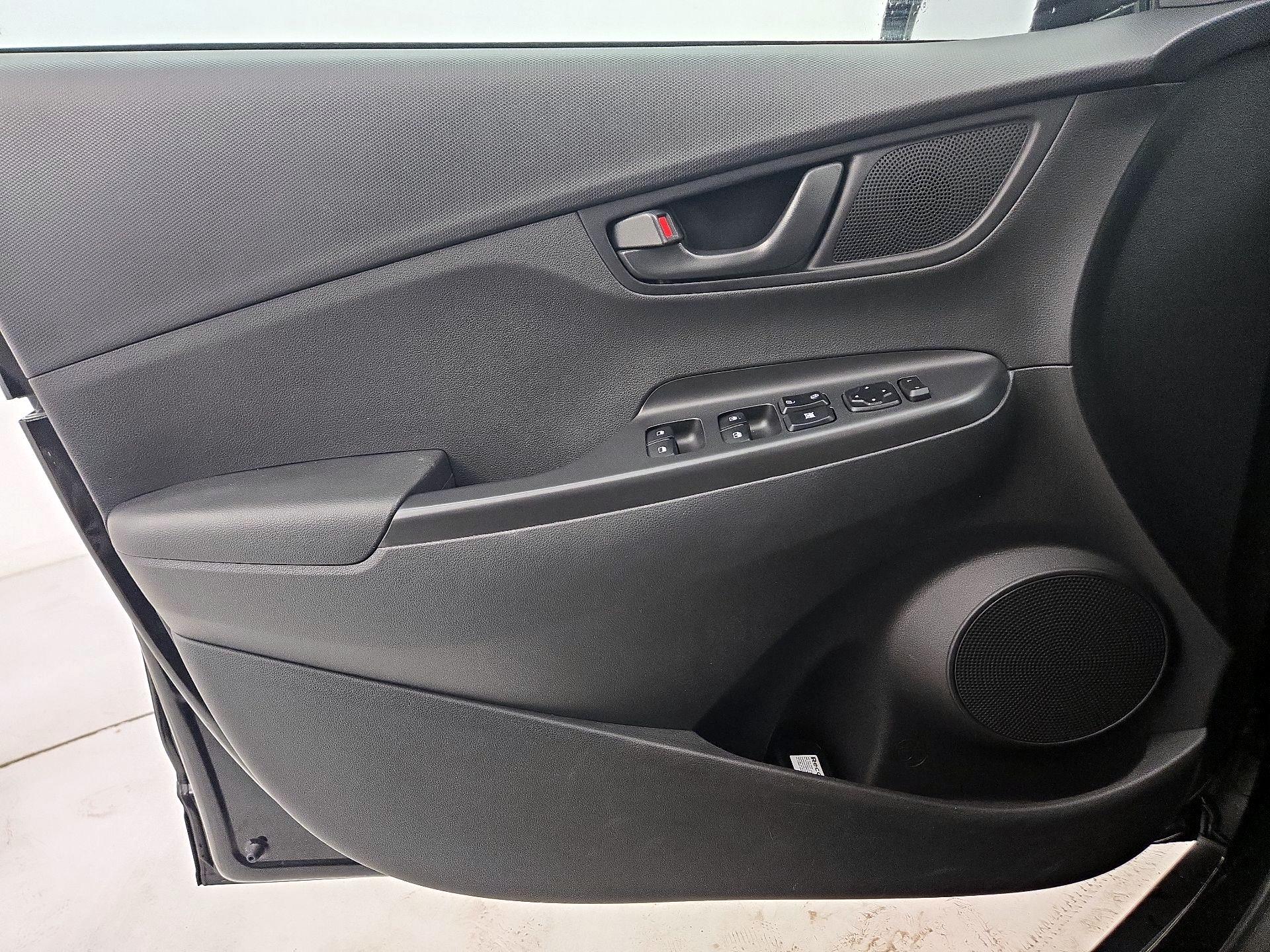 Thumbnail: 2021 Hyundai Kona - 12