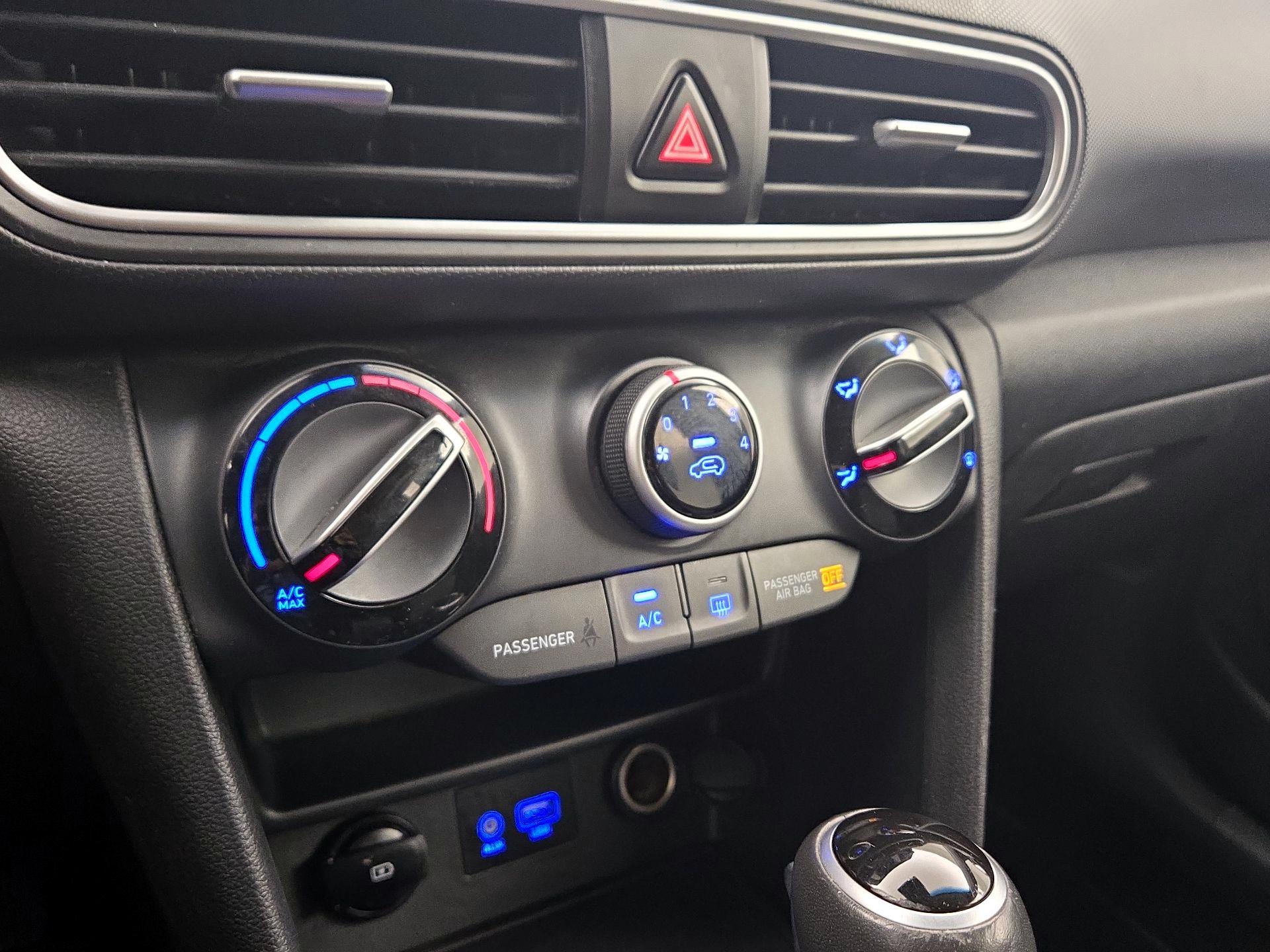 Thumbnail: 2021 Hyundai Kona - 16